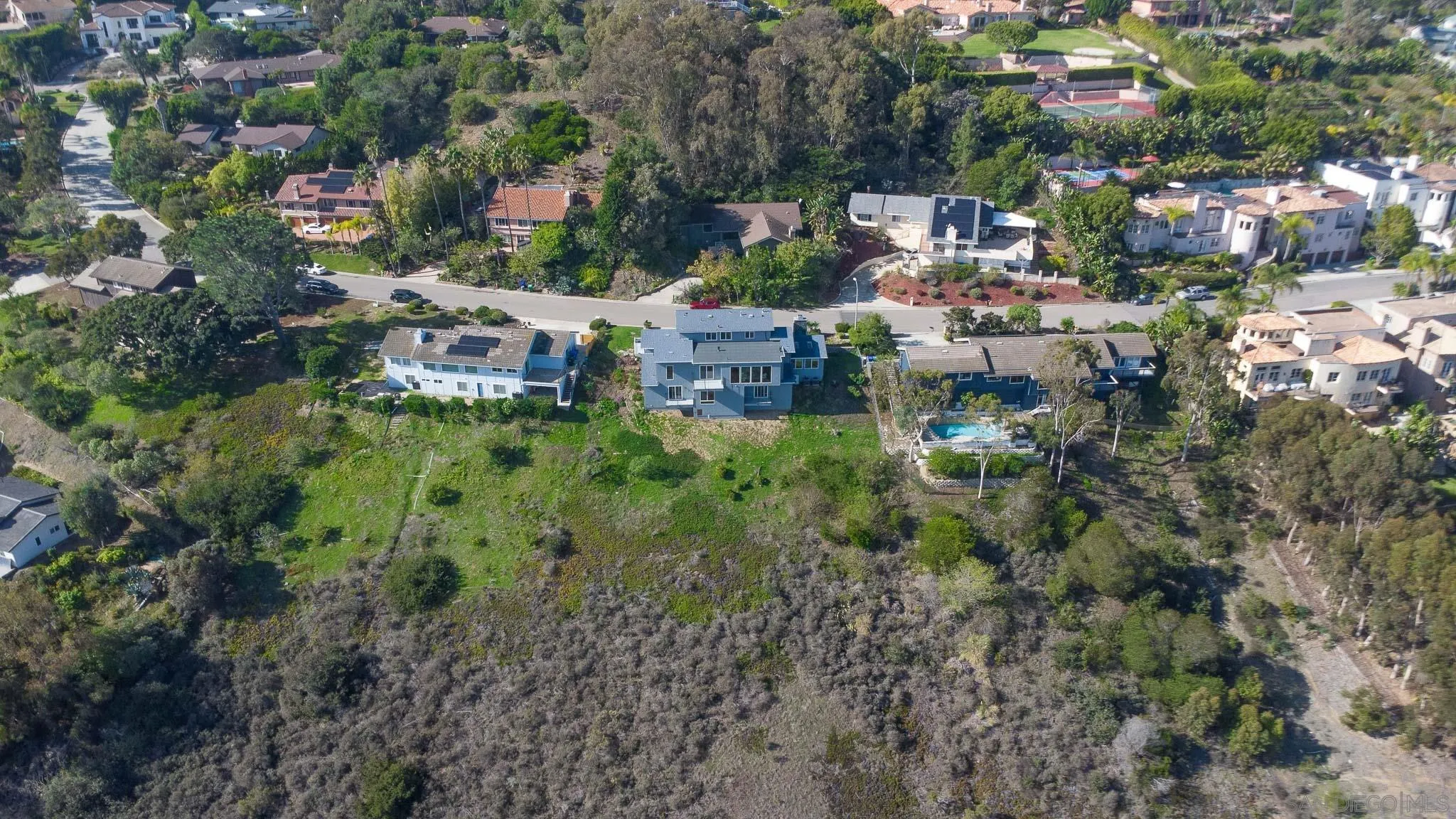 https://cdn.realtyfeed.com/cdn/127/260001537/e44395131d222f4bb9f6a384f0bc35b9.webp