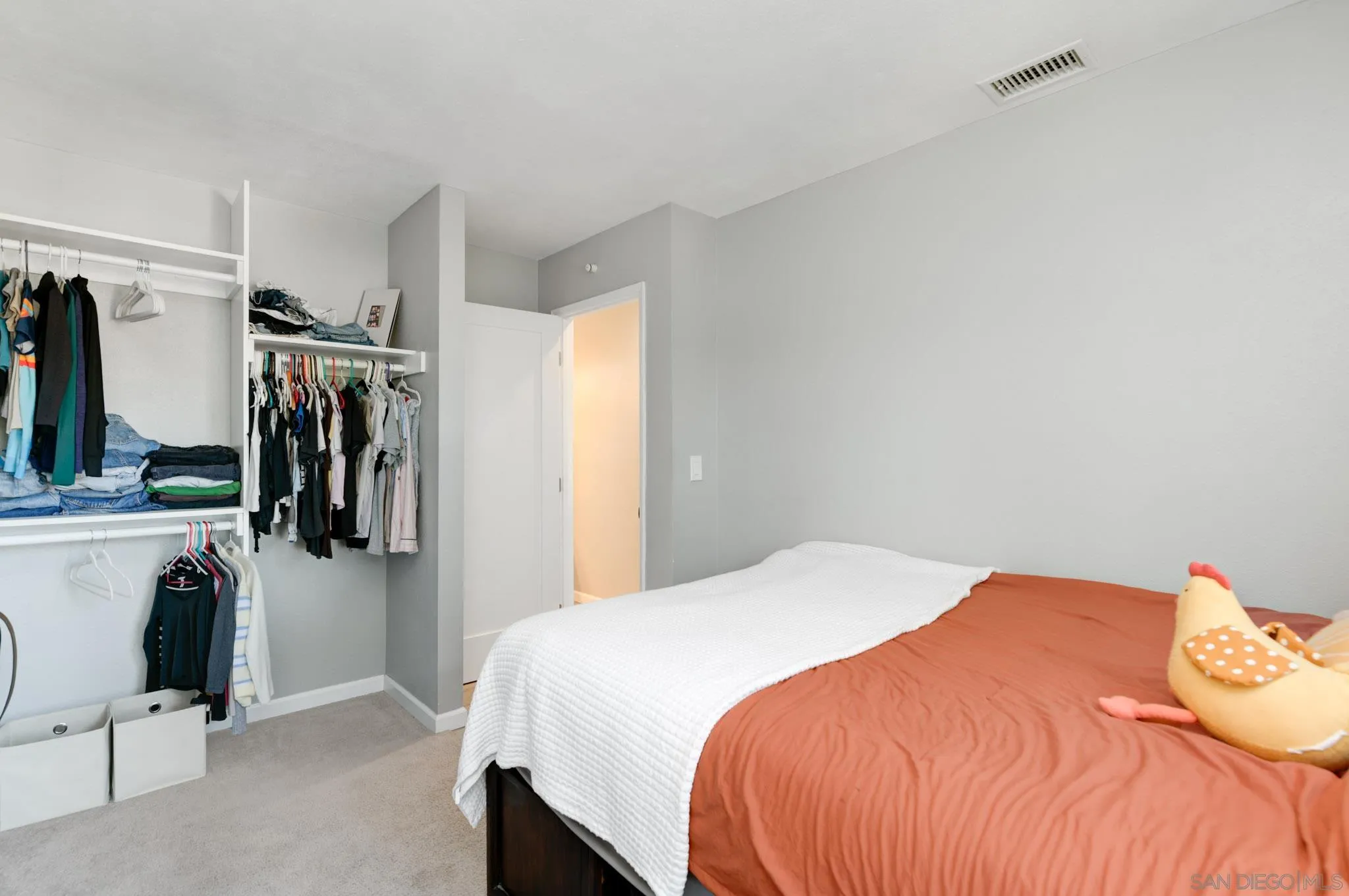 Photo #12: 260001539 Listing: Photo #12