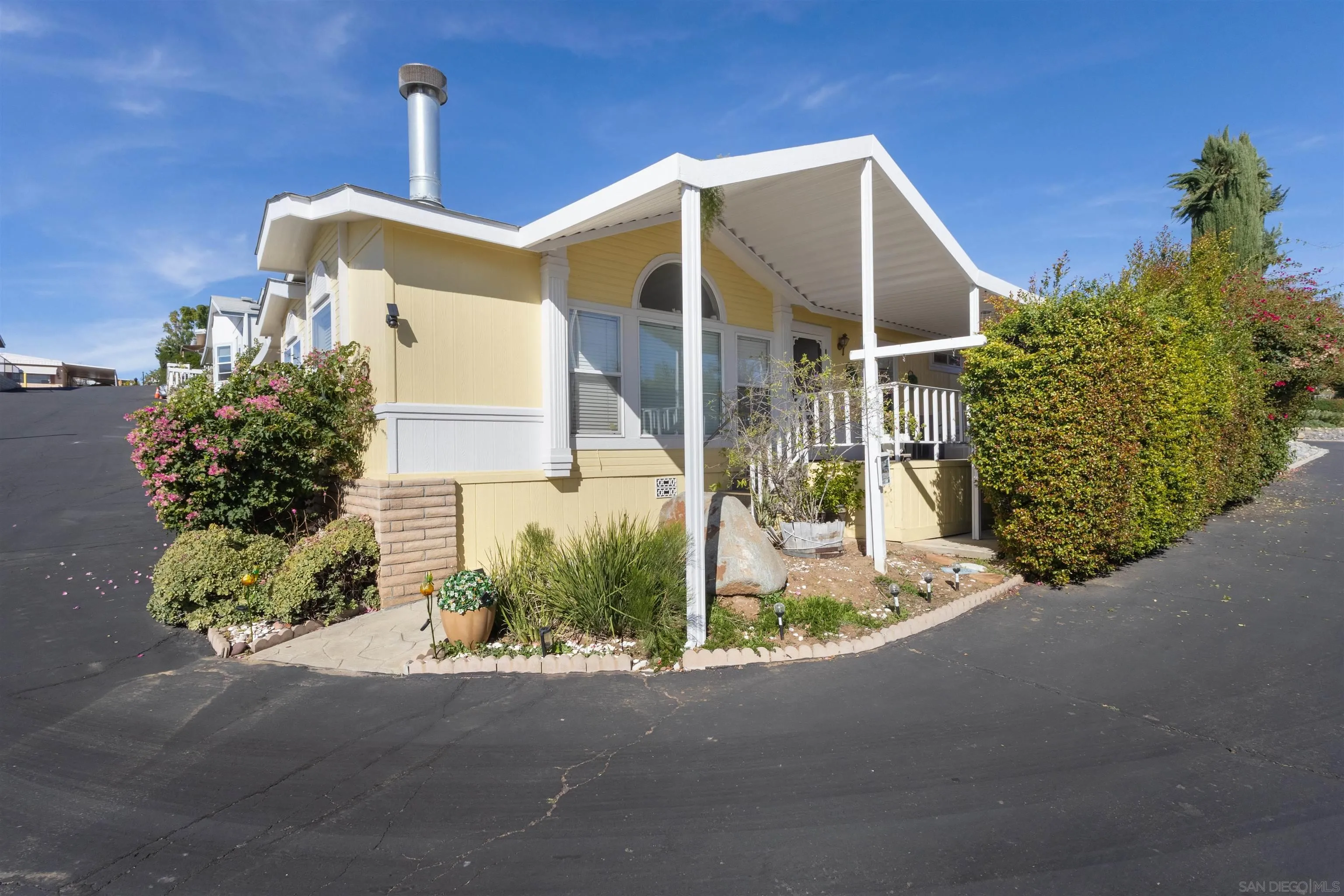 https://cdn.realtyfeed.com/cdn/127/260001540/01425dd8d587b9c356b33f5aad4852ee.webp