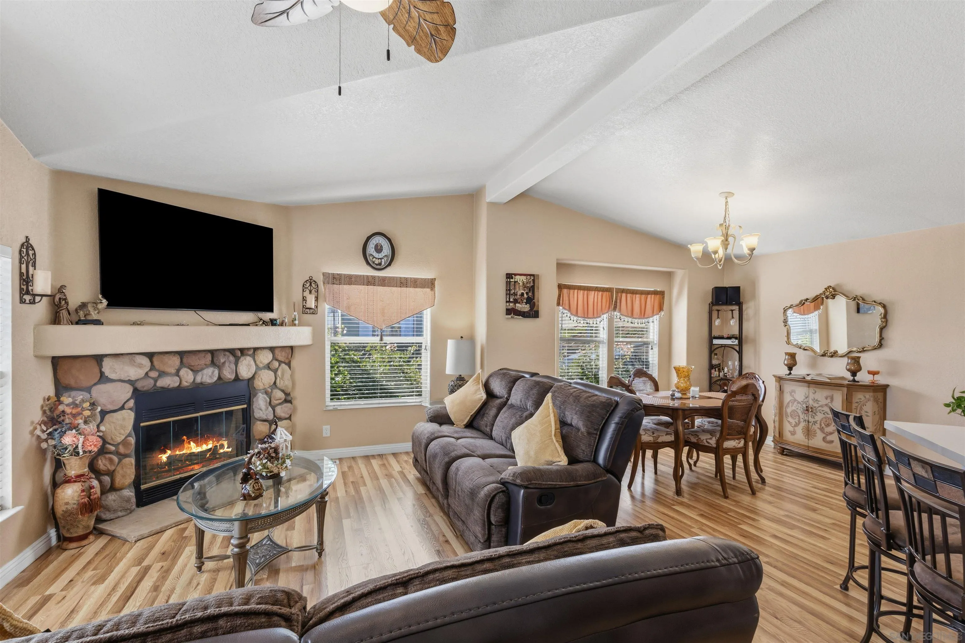 https://cdn.realtyfeed.com/cdn/127/260001540/31e0d59109e1c2ddc580a6a29a392ac4.webp
