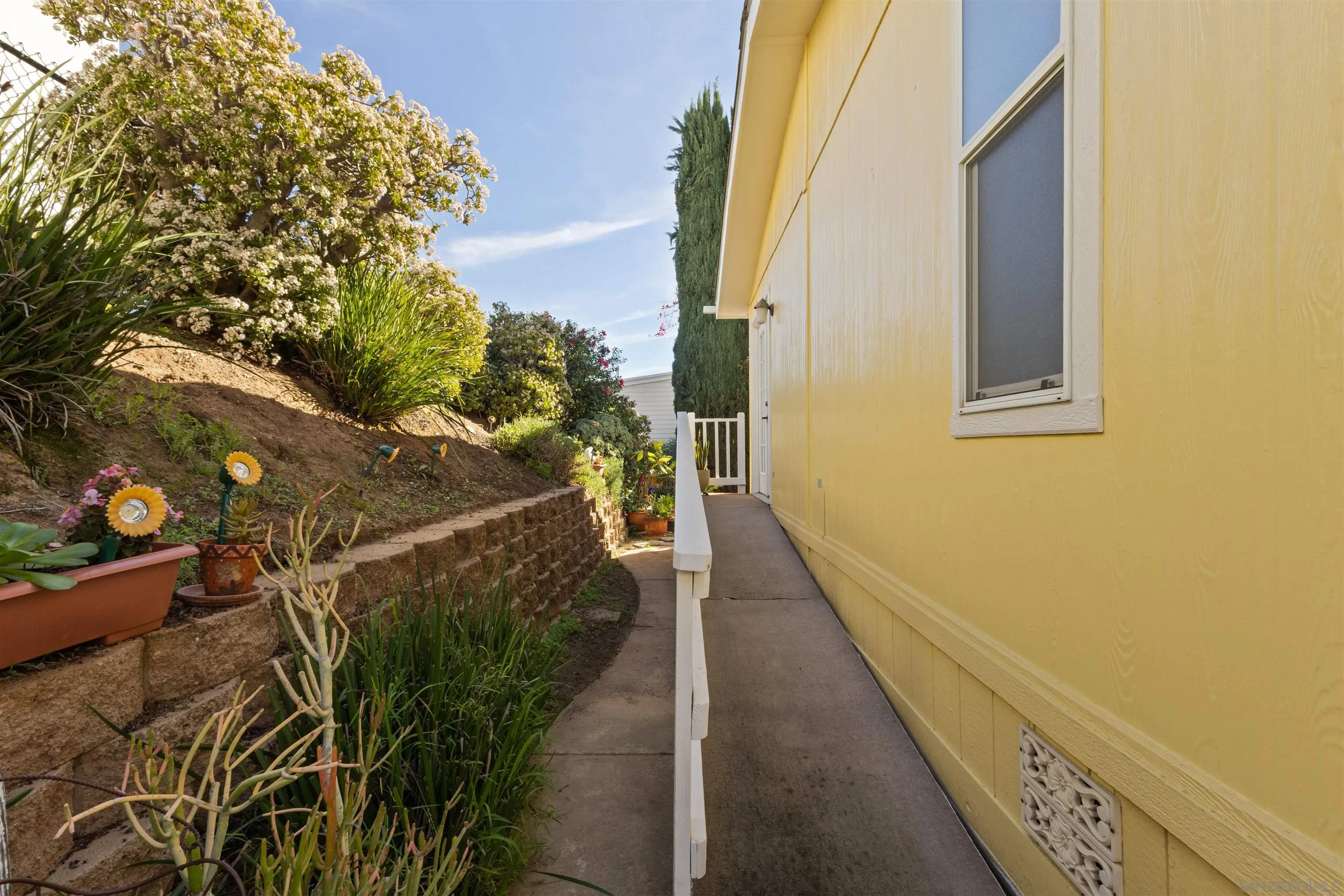 https://cdn.realtyfeed.com/cdn/127/260001540/77a99311474bb4cf4d5e1809f1224073.webp