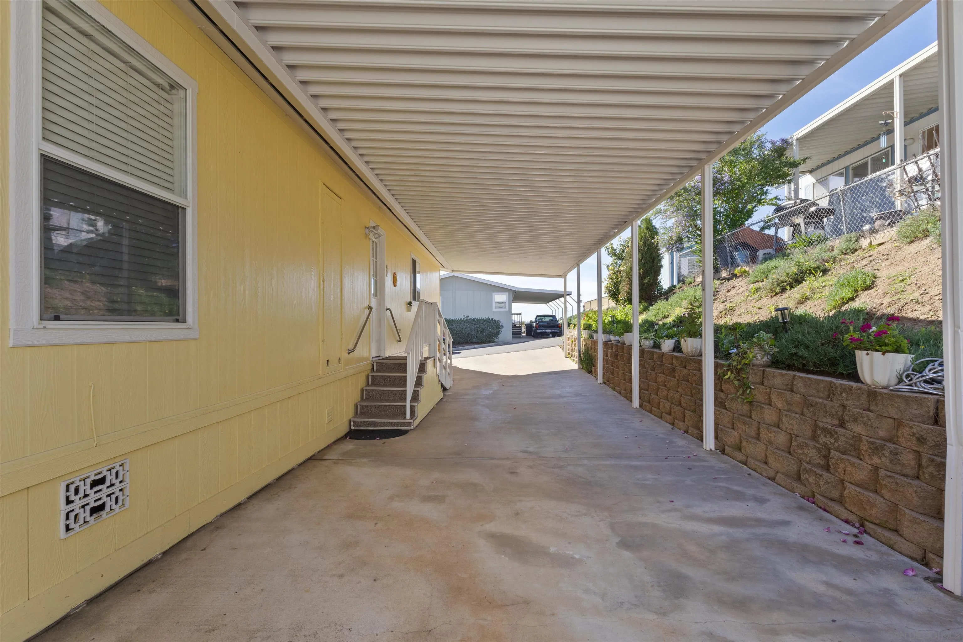 https://cdn.realtyfeed.com/cdn/127/260001540/c637e68655d80511356baa267b77066c.webp