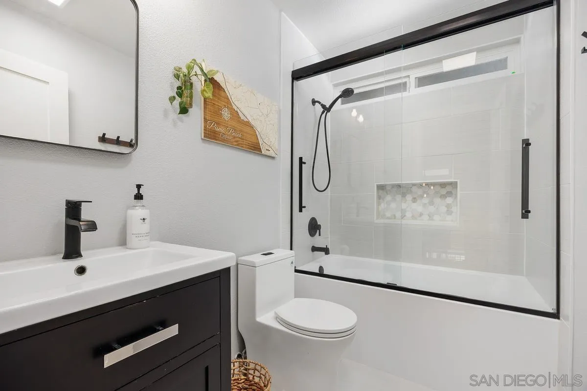 https://cdn.realtyfeed.com/cdn/127/260001543/f69da1be6c125cd4a17bc7f1dbc50811.webp