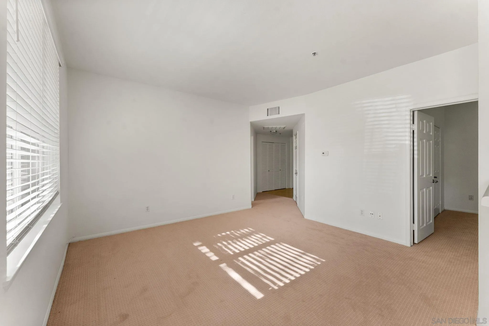 Photo #10: 260001545 Listing: Photo #10