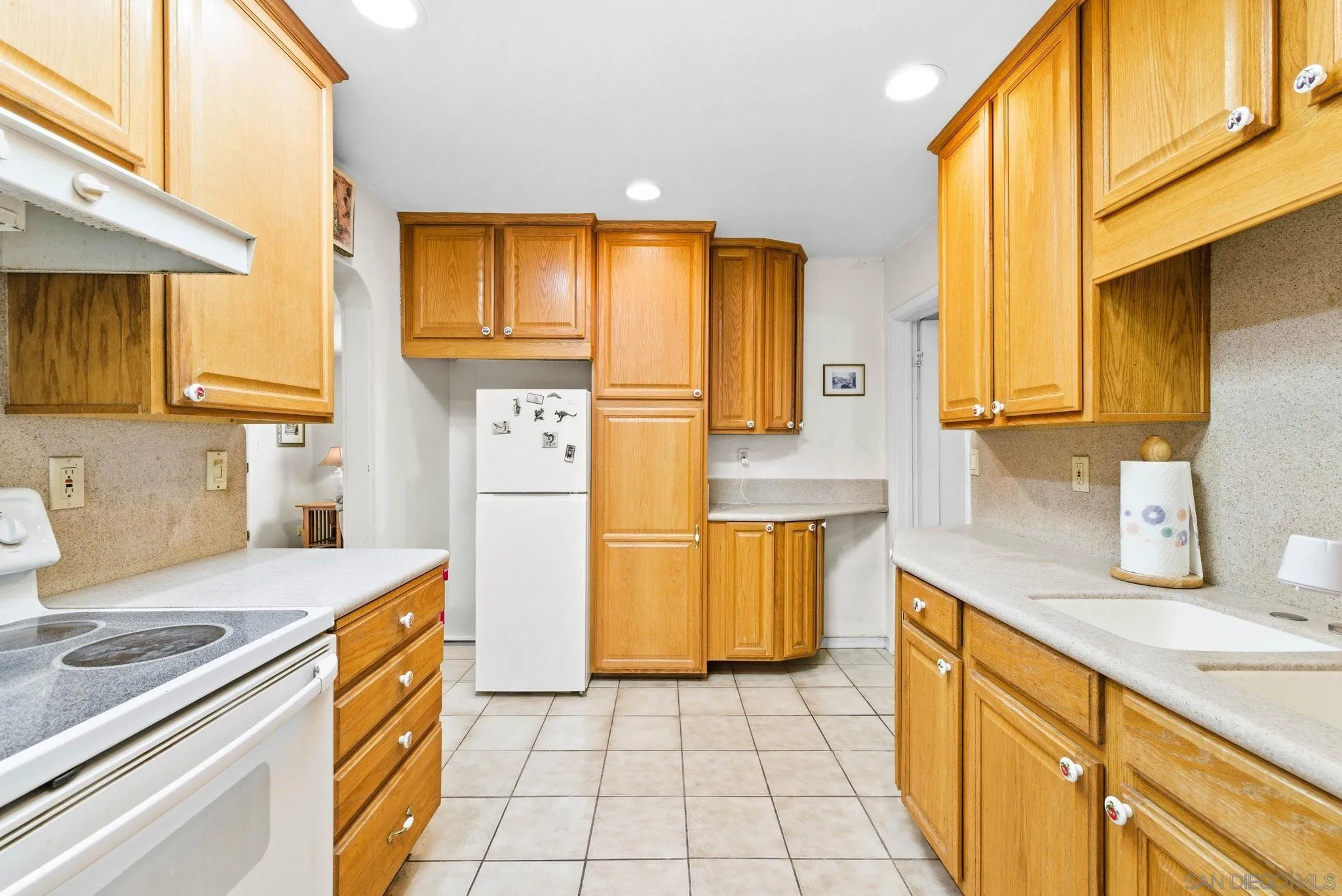 https://cdn.realtyfeed.com/cdn/127/260001546/3c1b1d34eedc2789d458ef8a1ac8857a.webp