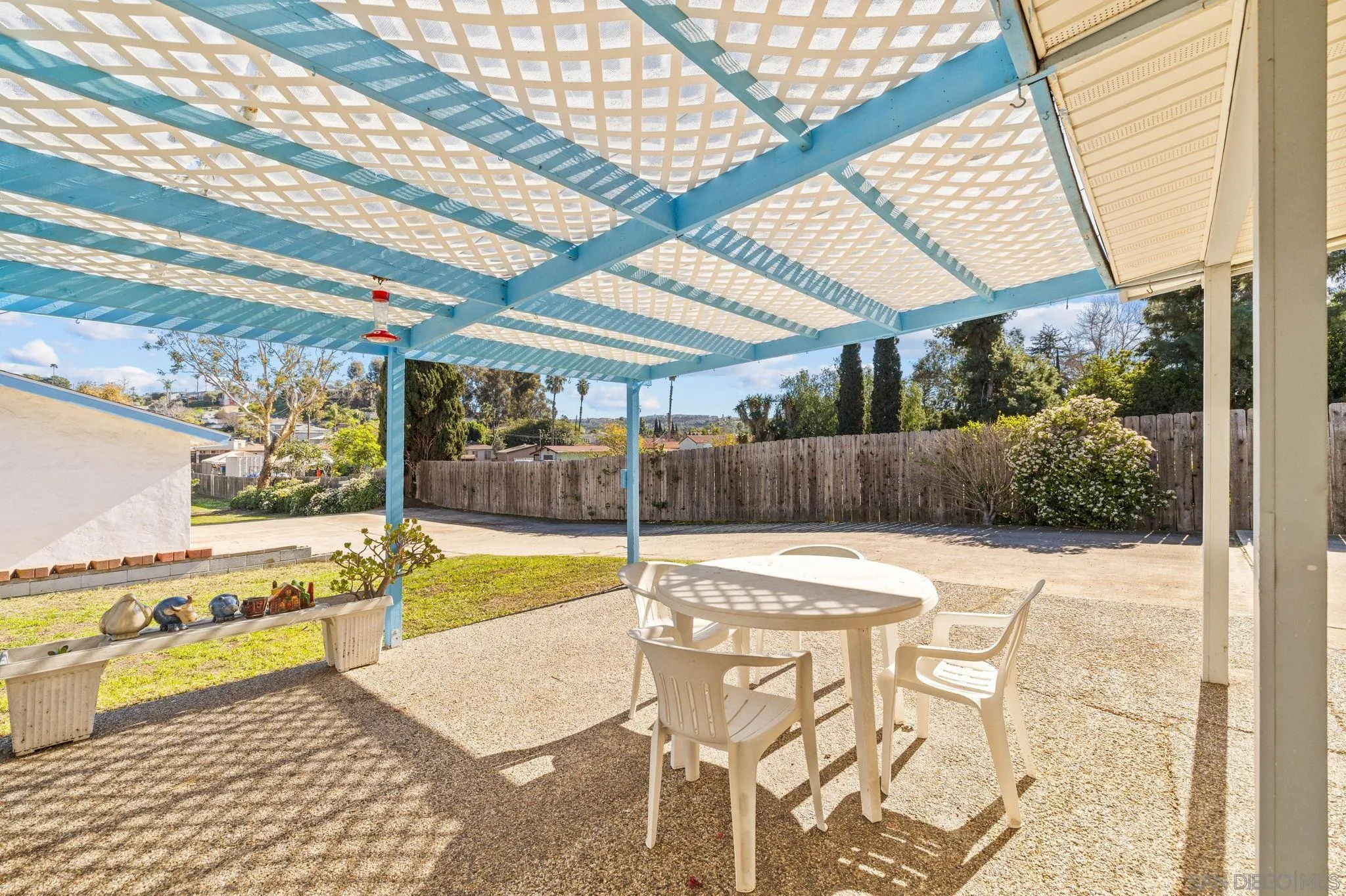 https://cdn.realtyfeed.com/cdn/127/260001546/e60325a847642f8ad3c2008a2d158df4.webp