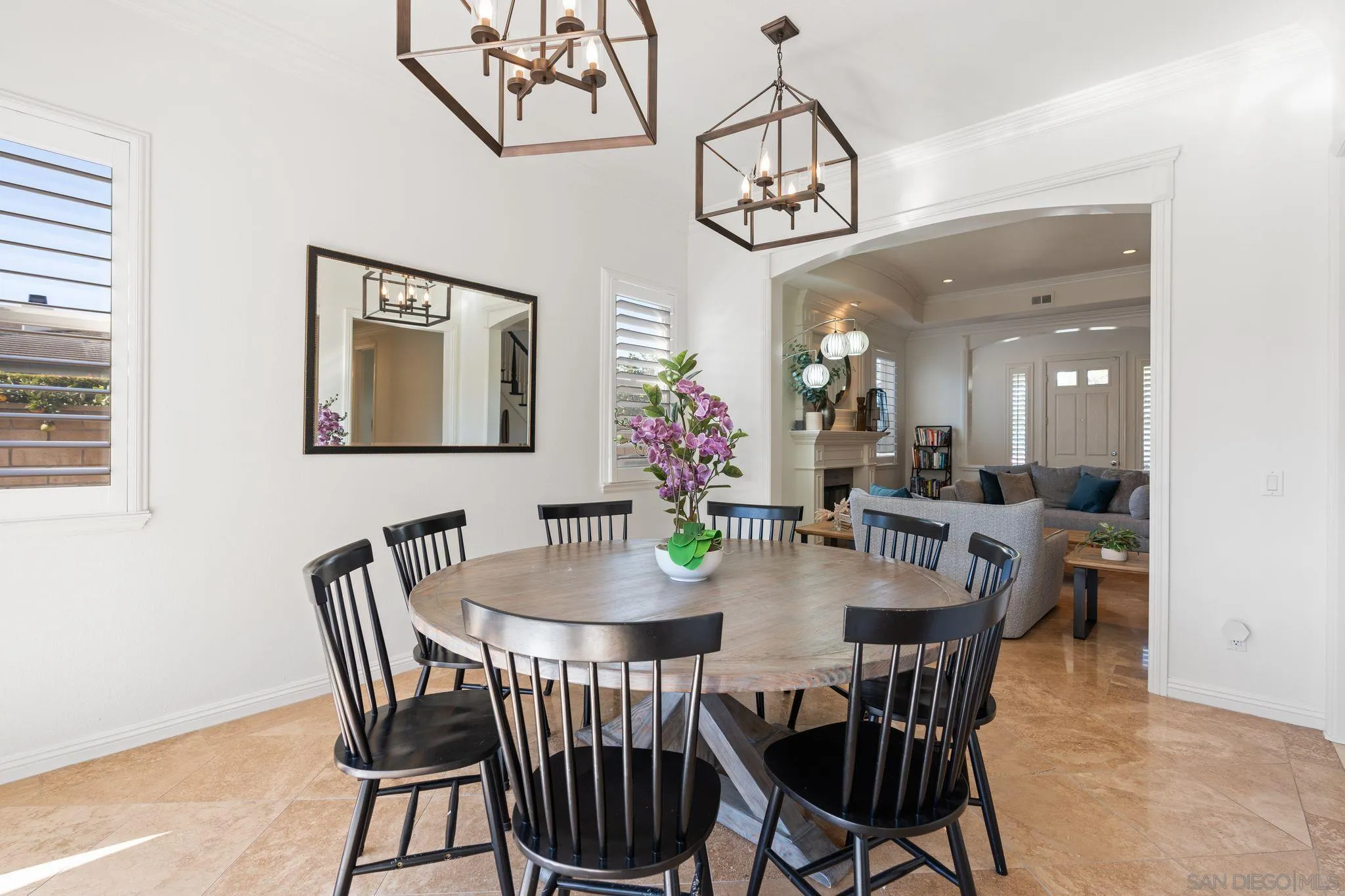 https://cdn.realtyfeed.com/cdn/127/260001552/2f573f6ecb1ba519805999b5ed6656ff.webp