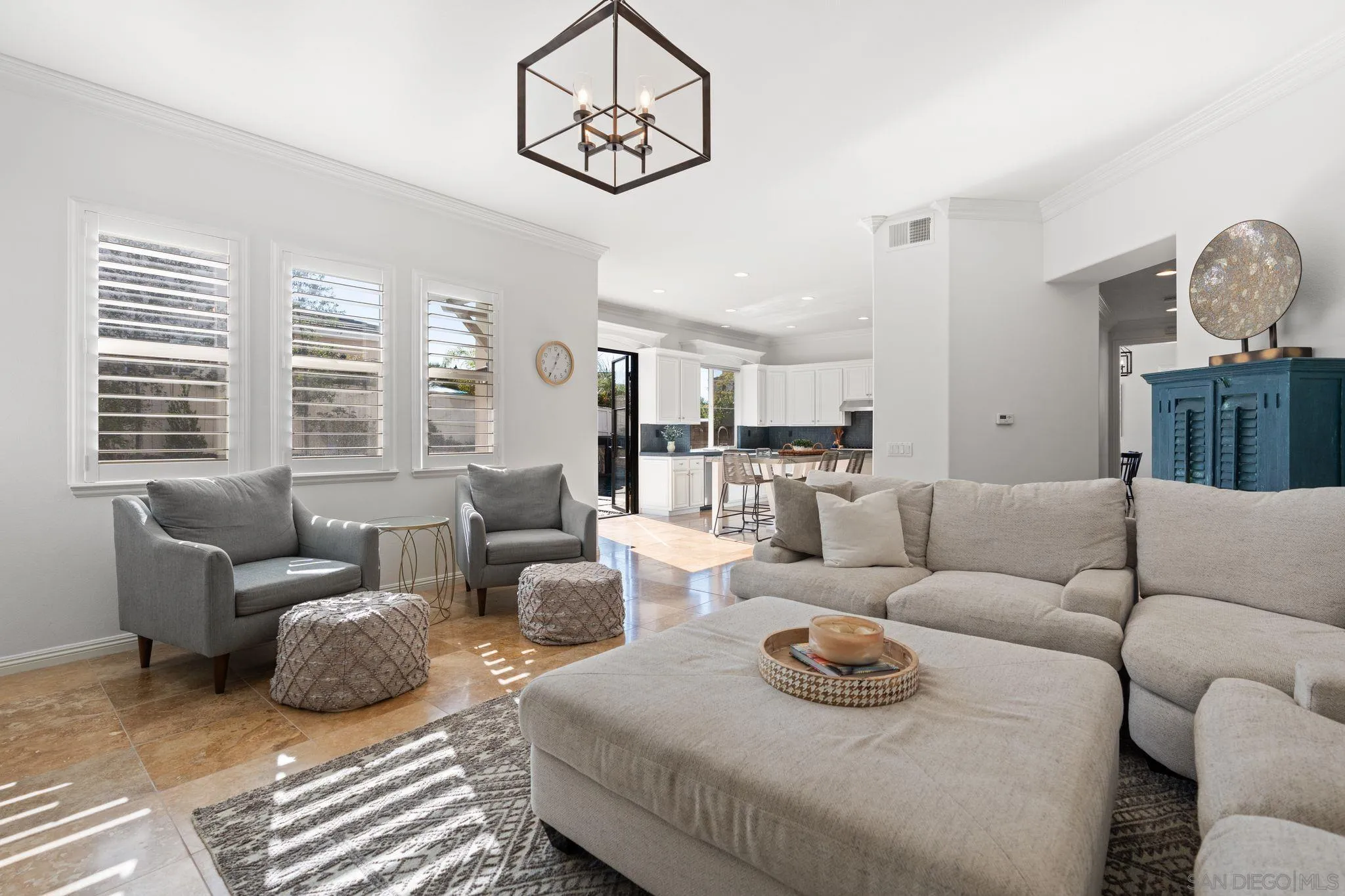 https://cdn.realtyfeed.com/cdn/127/260001552/c23ef36aae00cadf95c96b158740560e.webp