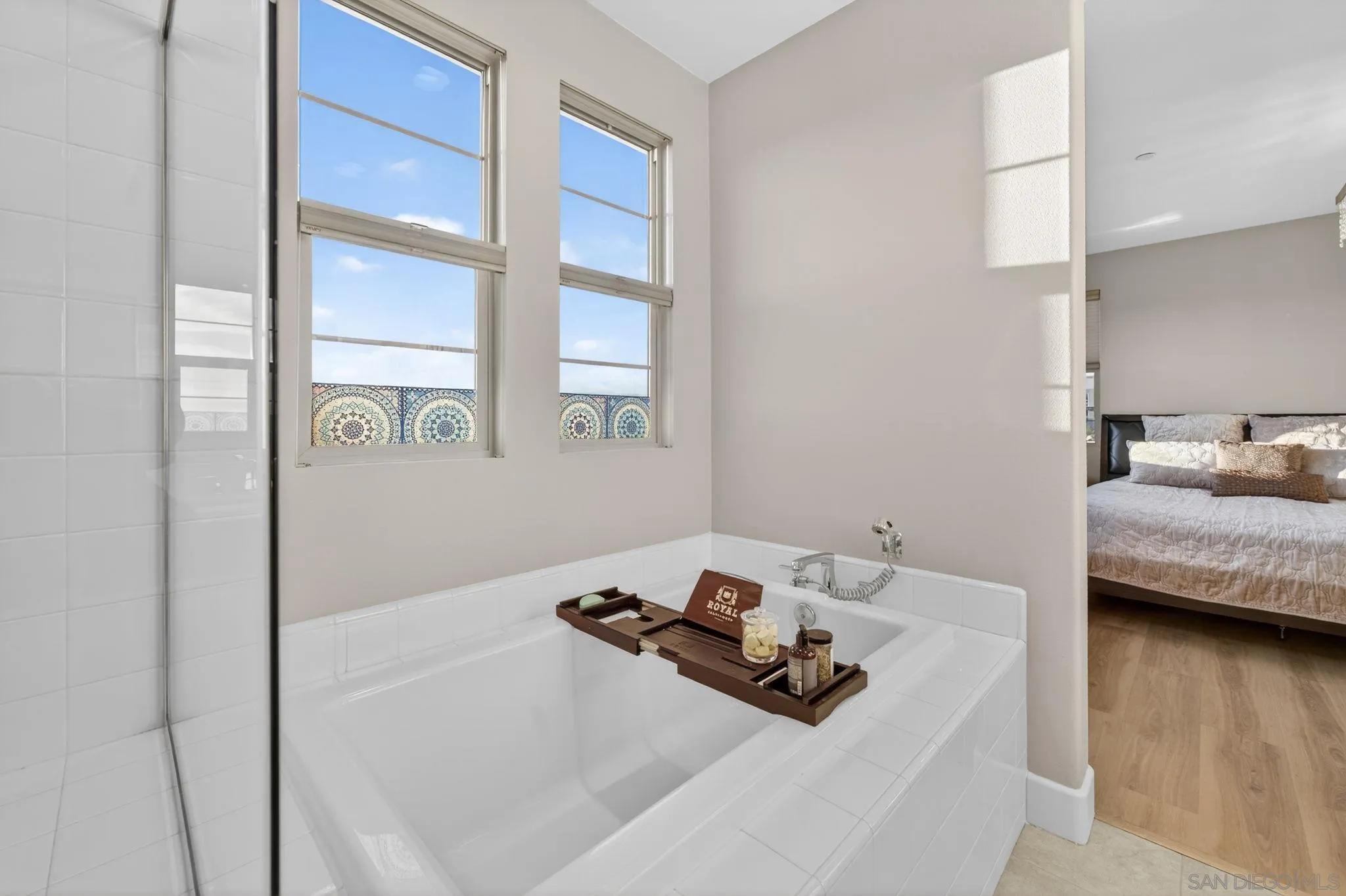 https://cdn.realtyfeed.com/cdn/127/260001557/06f85cdc6a0d8cde21e1d7c67b8fd525.webp