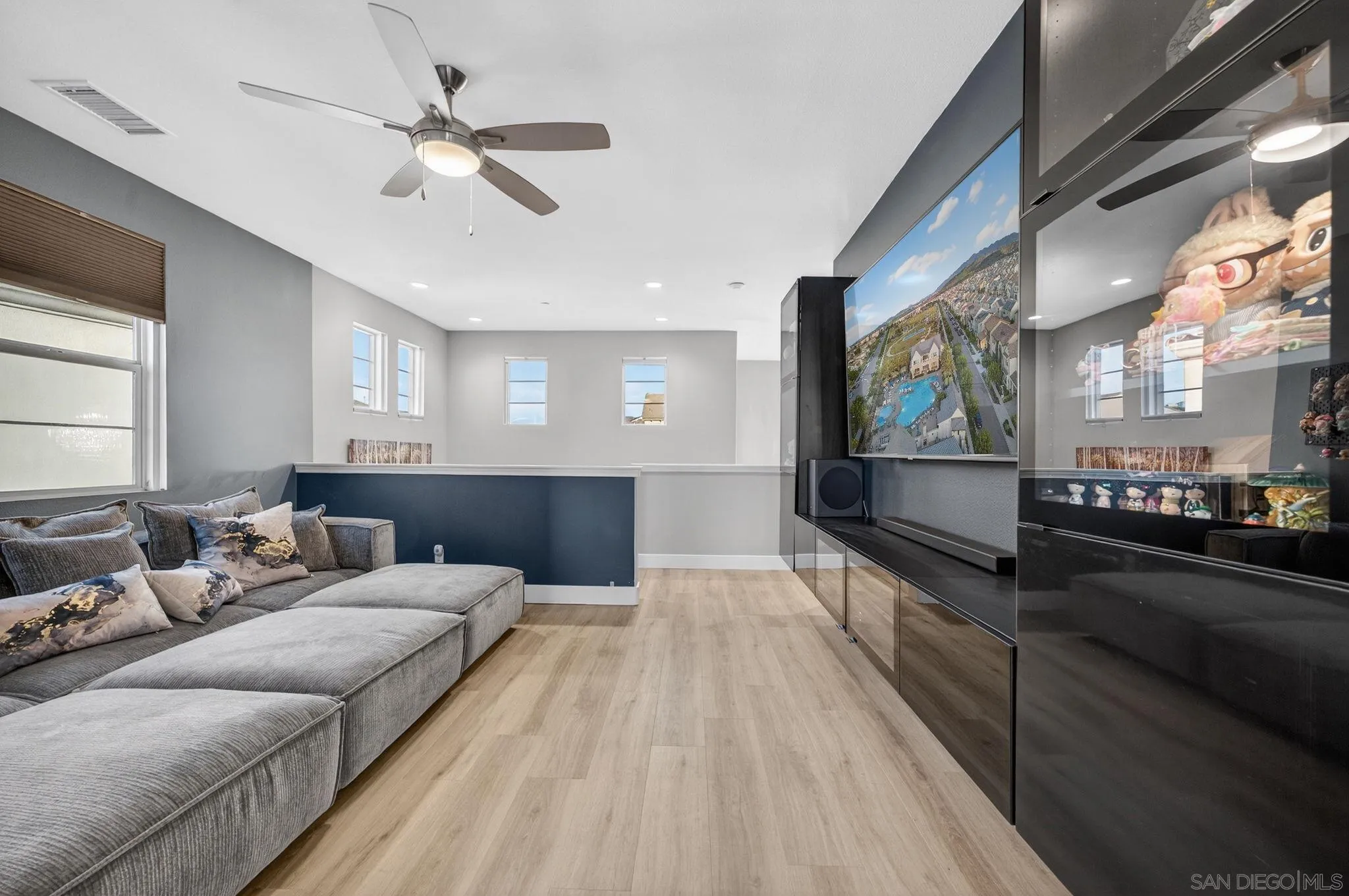 https://cdn.realtyfeed.com/cdn/127/260001557/374d341623538754c5f439b1ef04d34f.webp