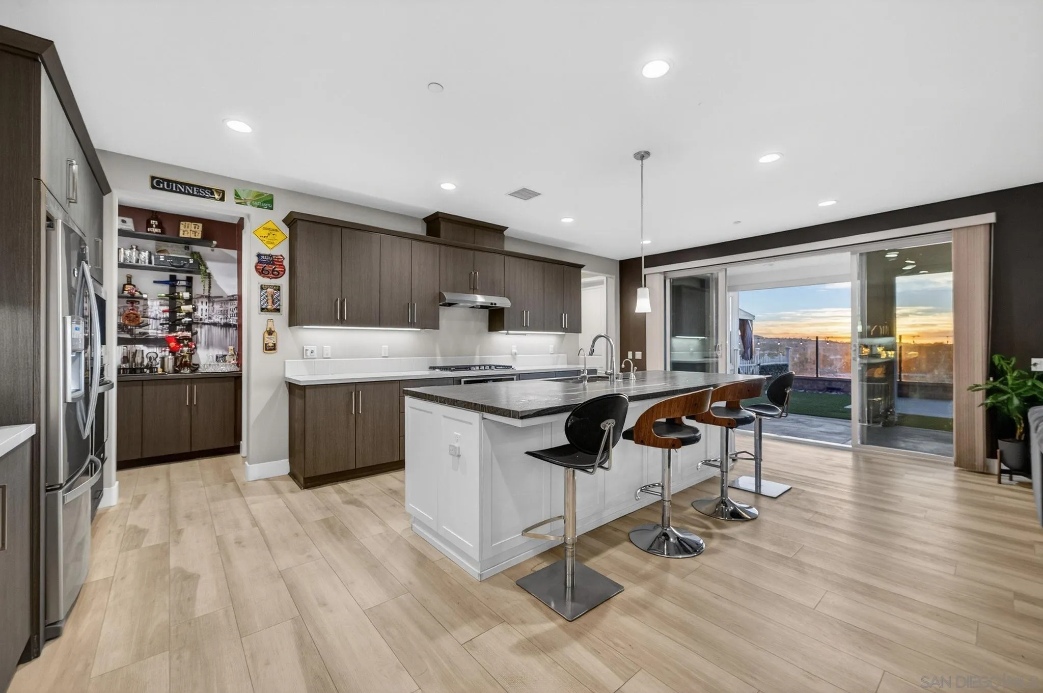 https://cdn.realtyfeed.com/cdn/127/260001557/3cc3aca5ac168505f053f6a35fd30118.webp