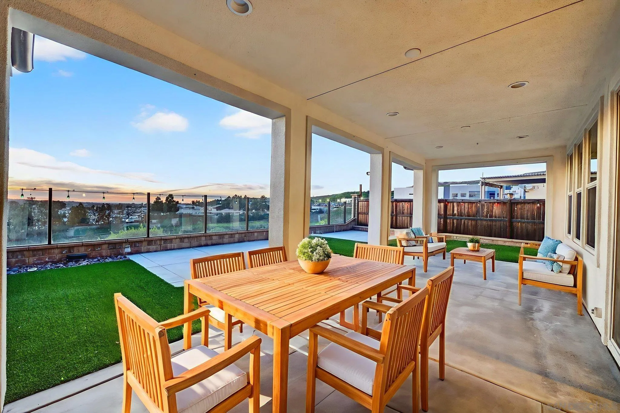 https://cdn.realtyfeed.com/cdn/127/260001557/64d7dac05cd13480e16513770f09301c.webp