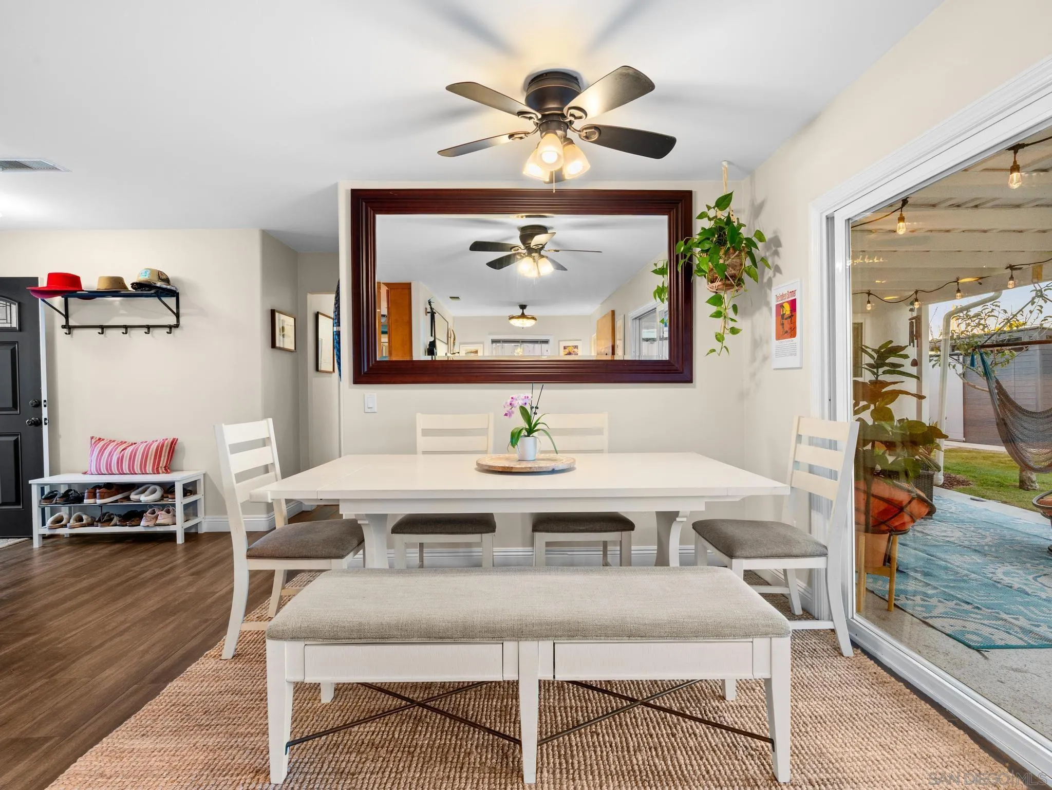 https://cdn.realtyfeed.com/cdn/127/260001558/1162ab2c8b50592fd6b3b585e3554154.webp
