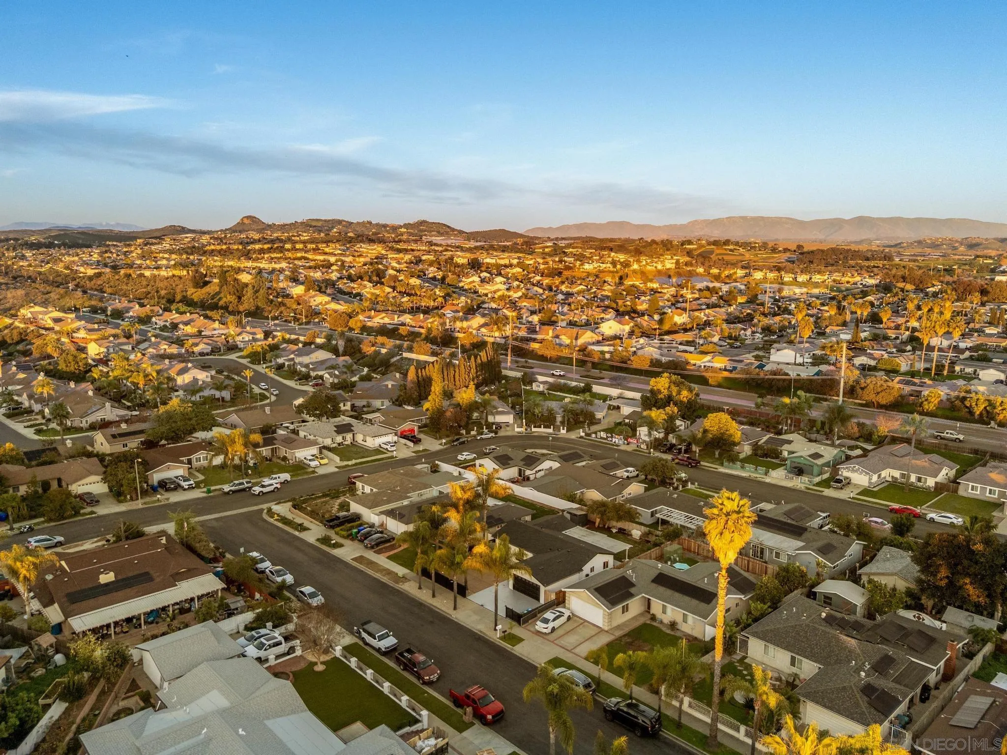 https://cdn.realtyfeed.com/cdn/127/260001558/300598ed13734c3f22674cffd087917a.webp