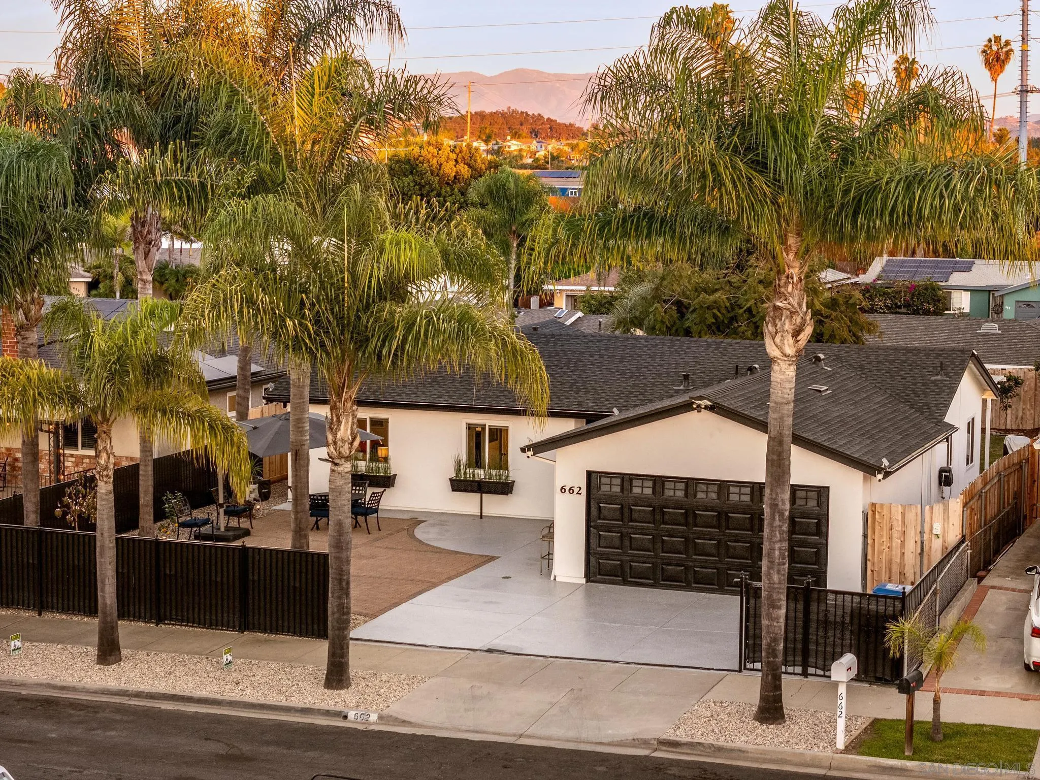 https://cdn.realtyfeed.com/cdn/127/260001558/c07f49f1ea90947c238095bed0945148.webp
