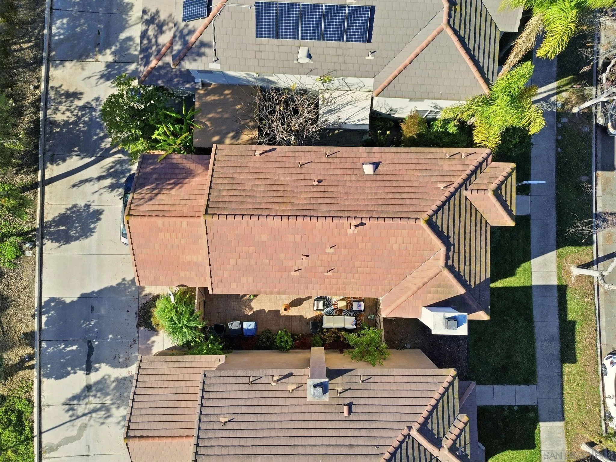 https://cdn.realtyfeed.com/cdn/127/260001560/43bc7c22087450a4fb6417439c52ca80.webp
