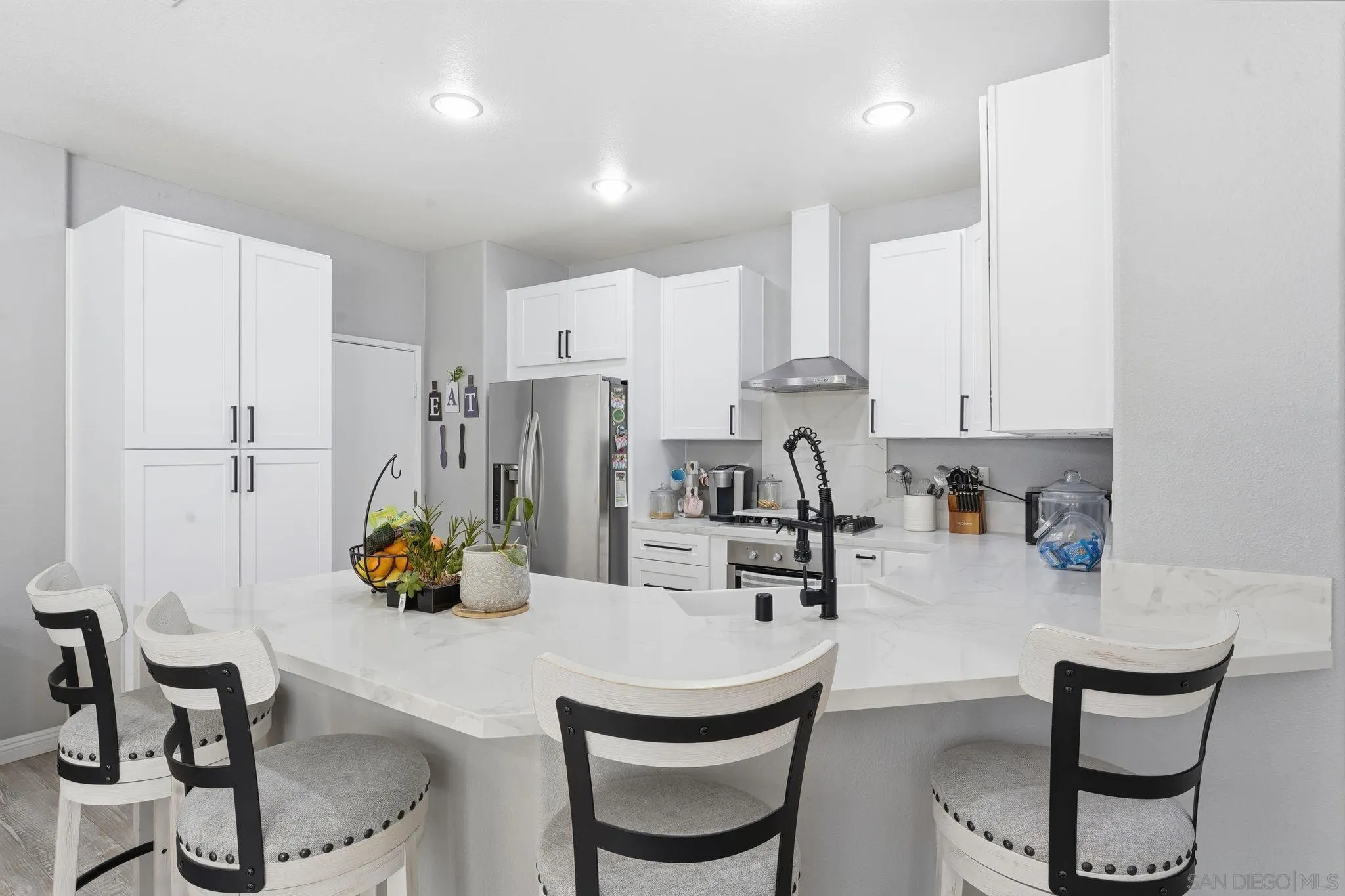 https://cdn.realtyfeed.com/cdn/127/260001560/c5168611b489ebbad6bfb1361ef81a13.webp