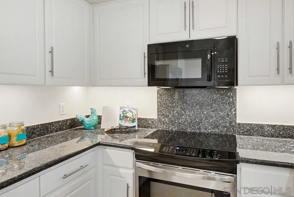 Photo #9: 260001563 Listing: Photo #9