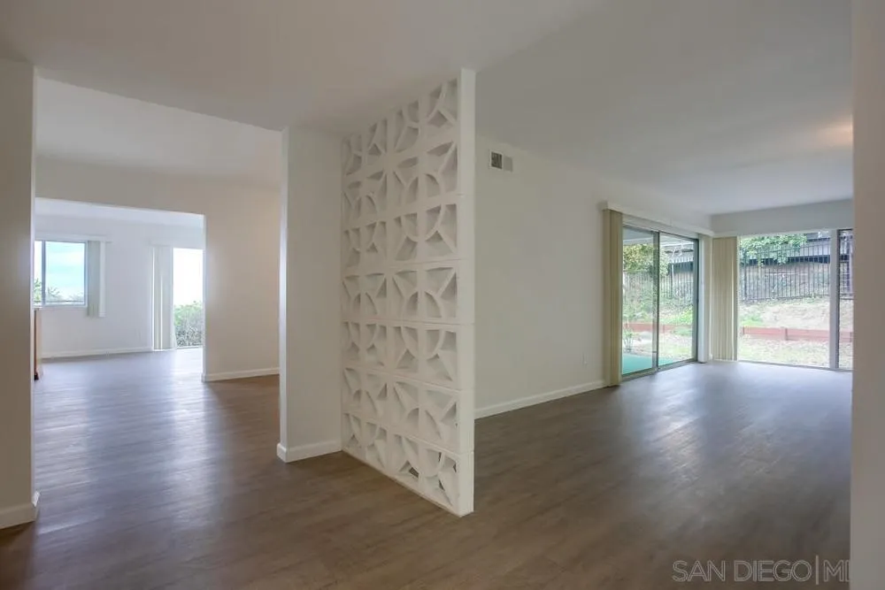 https://cdn.realtyfeed.com/cdn/127/260001565/0781e1ed072de65642b7e6d597b2b64f.webp