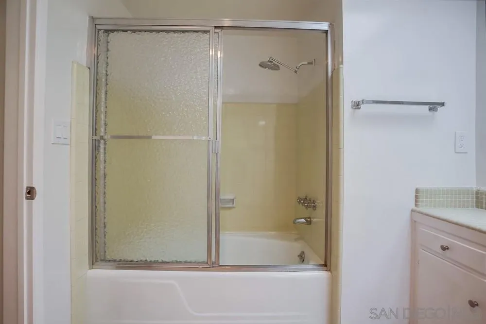 https://cdn.realtyfeed.com/cdn/127/260001565/6ece30c68ff039453cedf91ba7825712.webp
