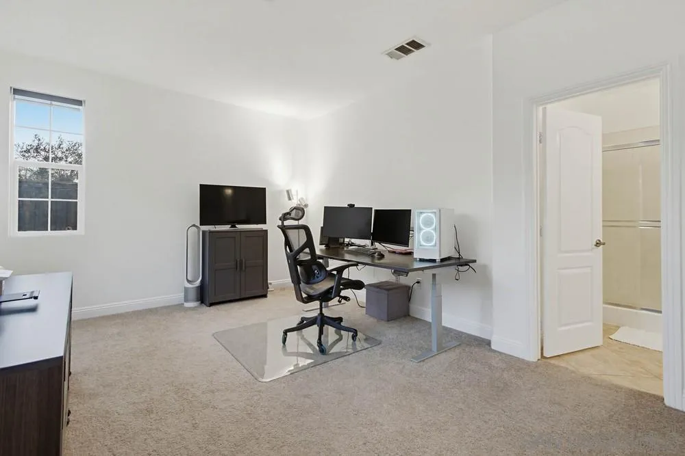 https://cdn.realtyfeed.com/cdn/127/260001566/56cab2c8d9f1af74b0bb12b931419913.webp