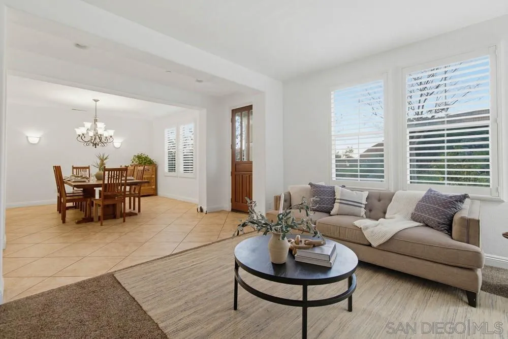 https://cdn.realtyfeed.com/cdn/127/260001566/5f000e8280dfcc1bf5d8812323840bb9.webp