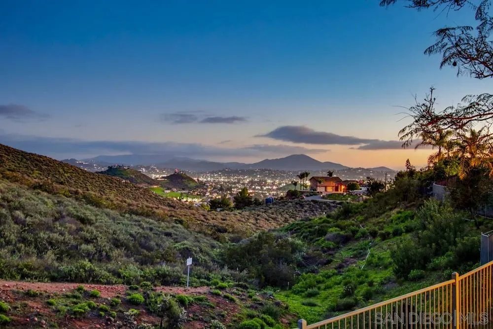 https://cdn.realtyfeed.com/cdn/127/260001566/bfdcad9079d5081619a98b14c8fb2d1f.webp