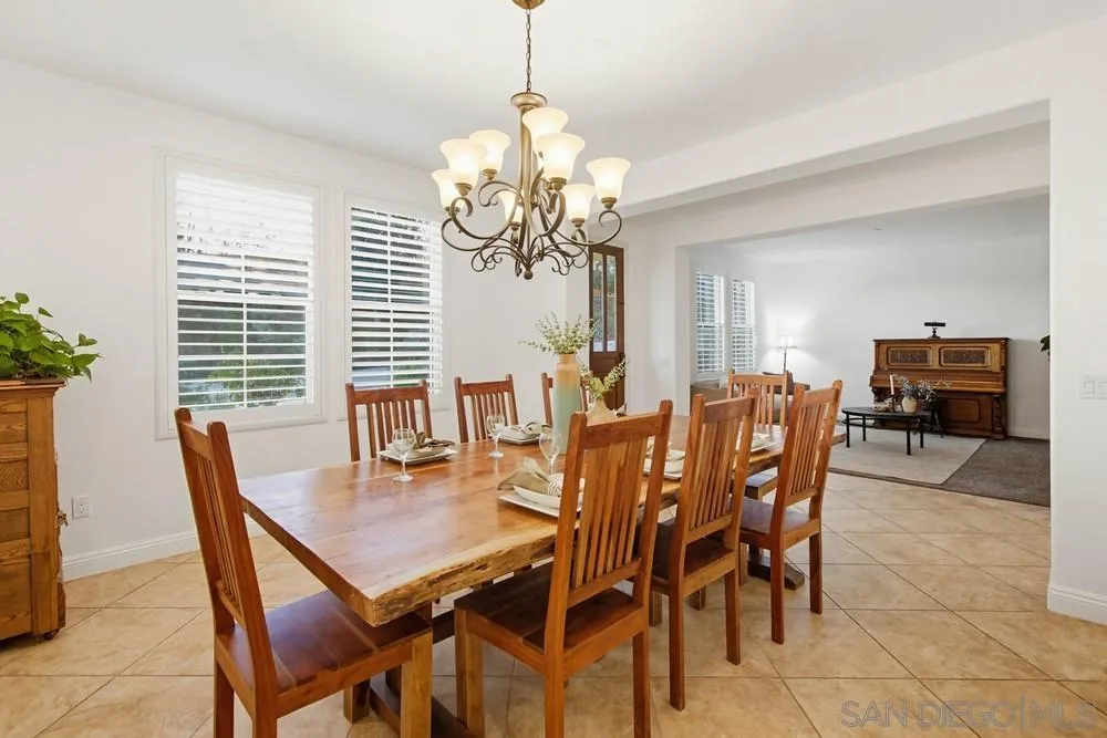 https://cdn.realtyfeed.com/cdn/127/260001566/cb65a4a11ee0805f868fafac0026c3e8.webp