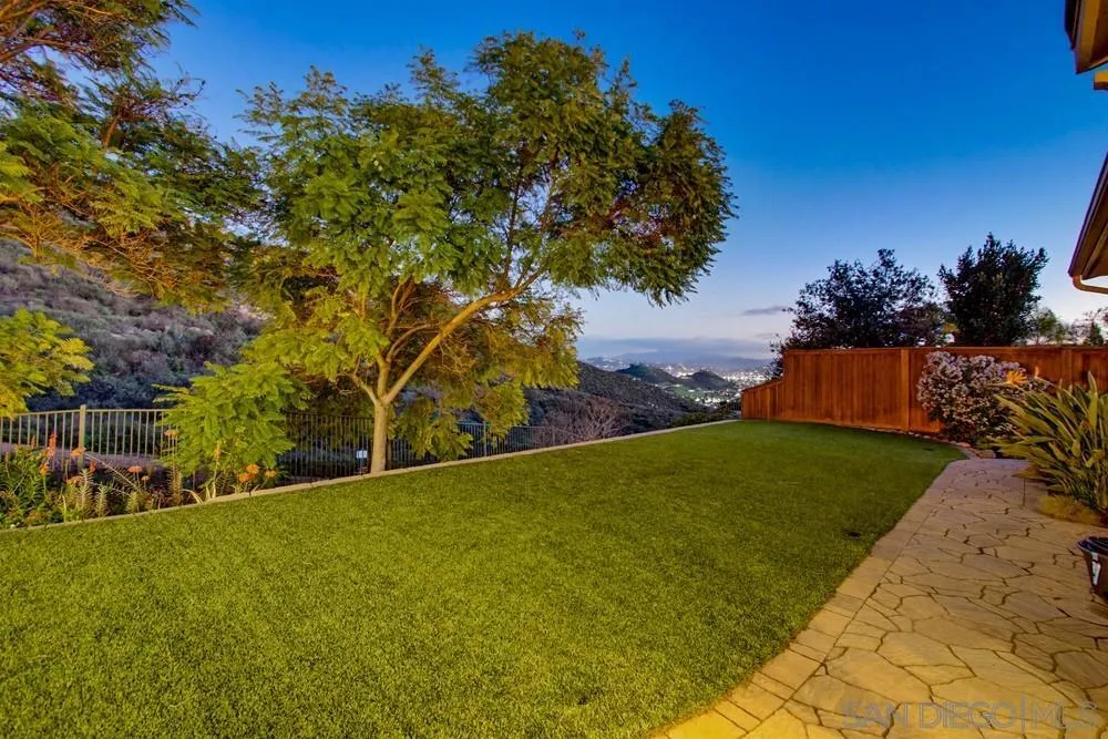 https://cdn.realtyfeed.com/cdn/127/260001566/f78a1134b1d0400287696bdd2d199bb4.webp
