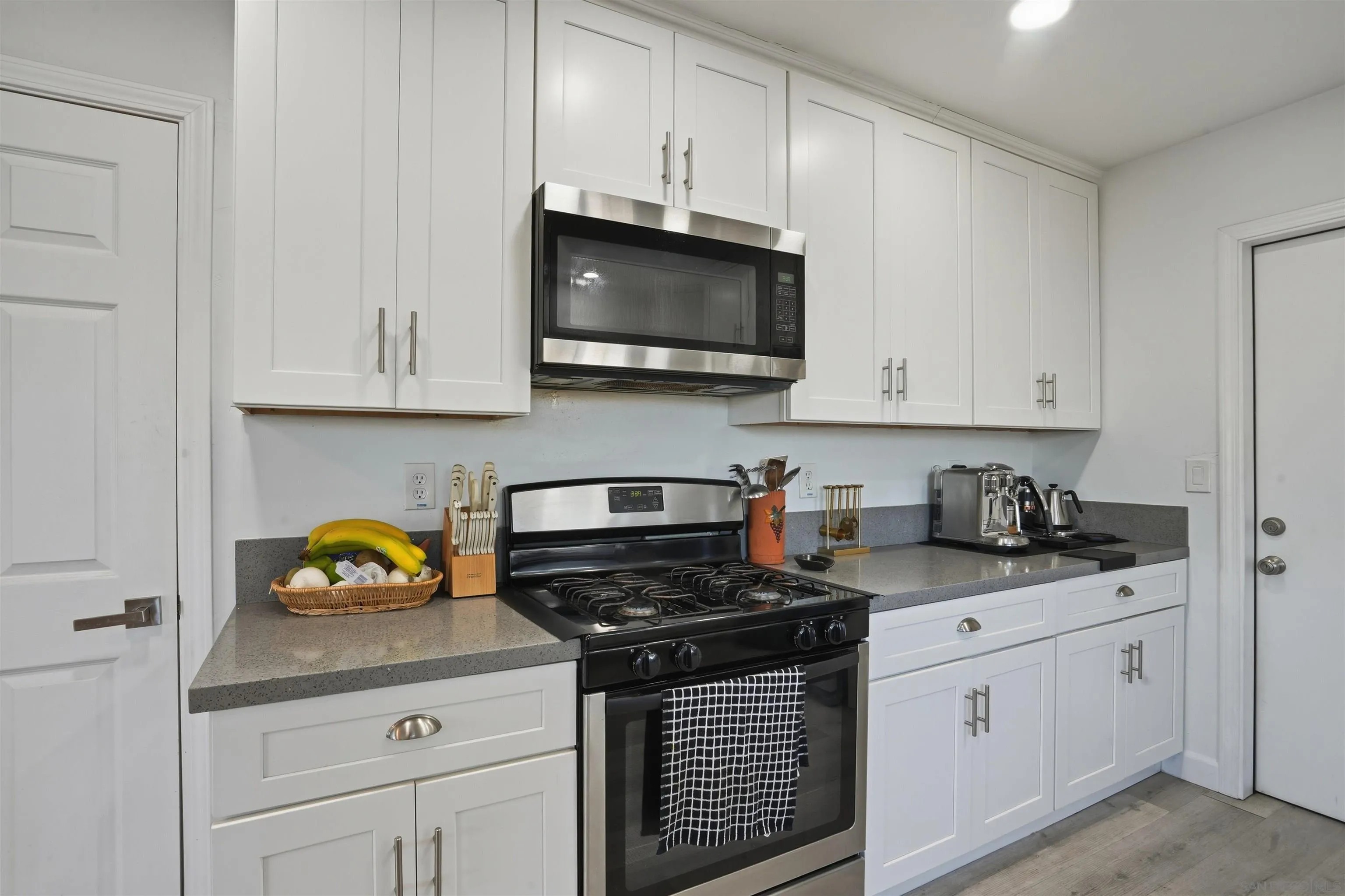 https://cdn.realtyfeed.com/cdn/127/260001570/213c2da1e816c14cbe7aab689e1b5839.webp