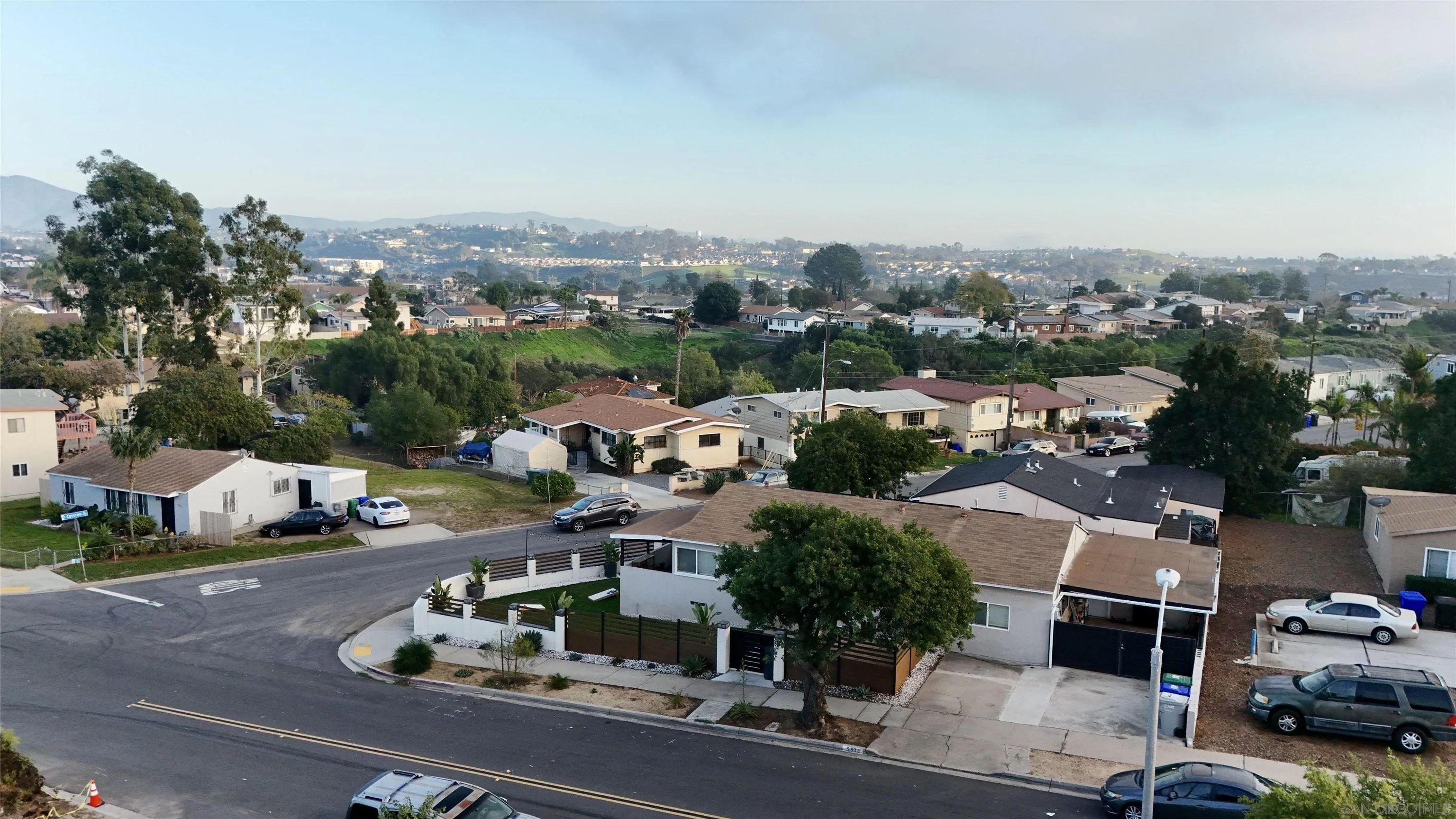 https://cdn.realtyfeed.com/cdn/127/260001570/8de028d743ab4ddd9302796e6cbd96e2.webp