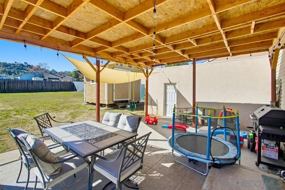 https://cdn.realtyfeed.com/cdn/127/260001575/c9bb83f141eece02816e0f891c373cb7.webp