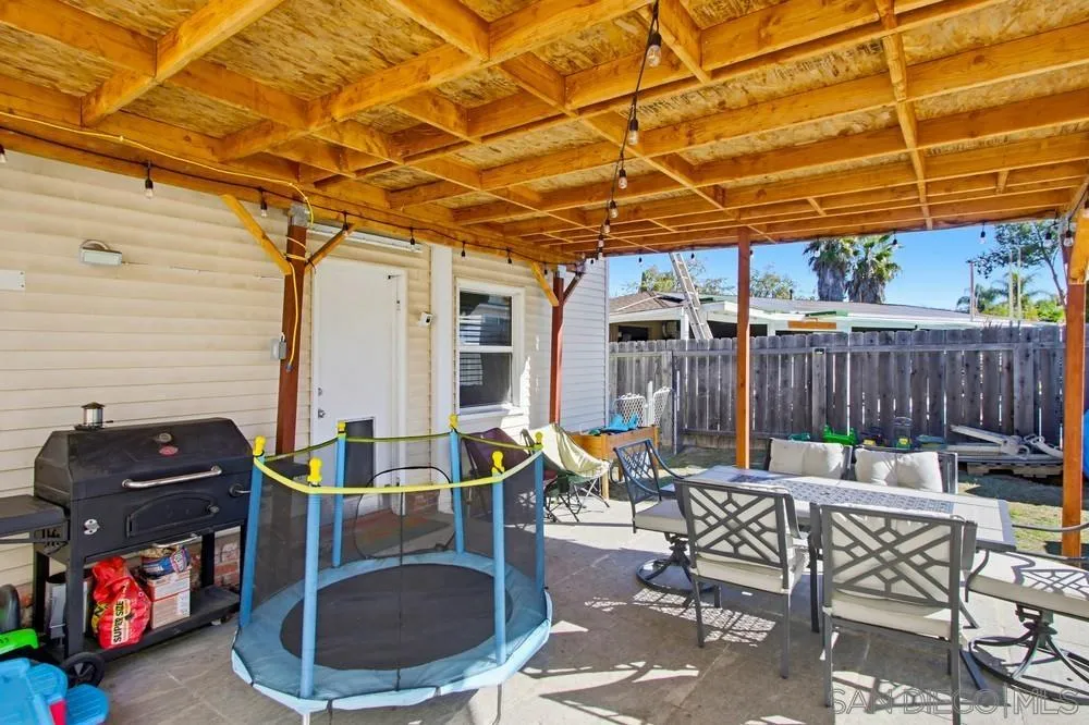 https://cdn.realtyfeed.com/cdn/127/260001575/c9c32cd43978fd991b604ab4a104dd16.webp