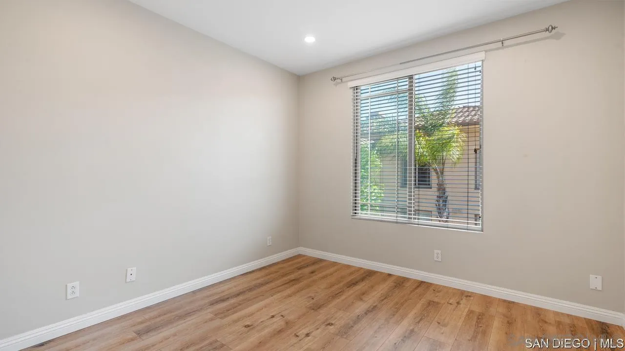 Photo #24: 260001576 Listing: Photo #24