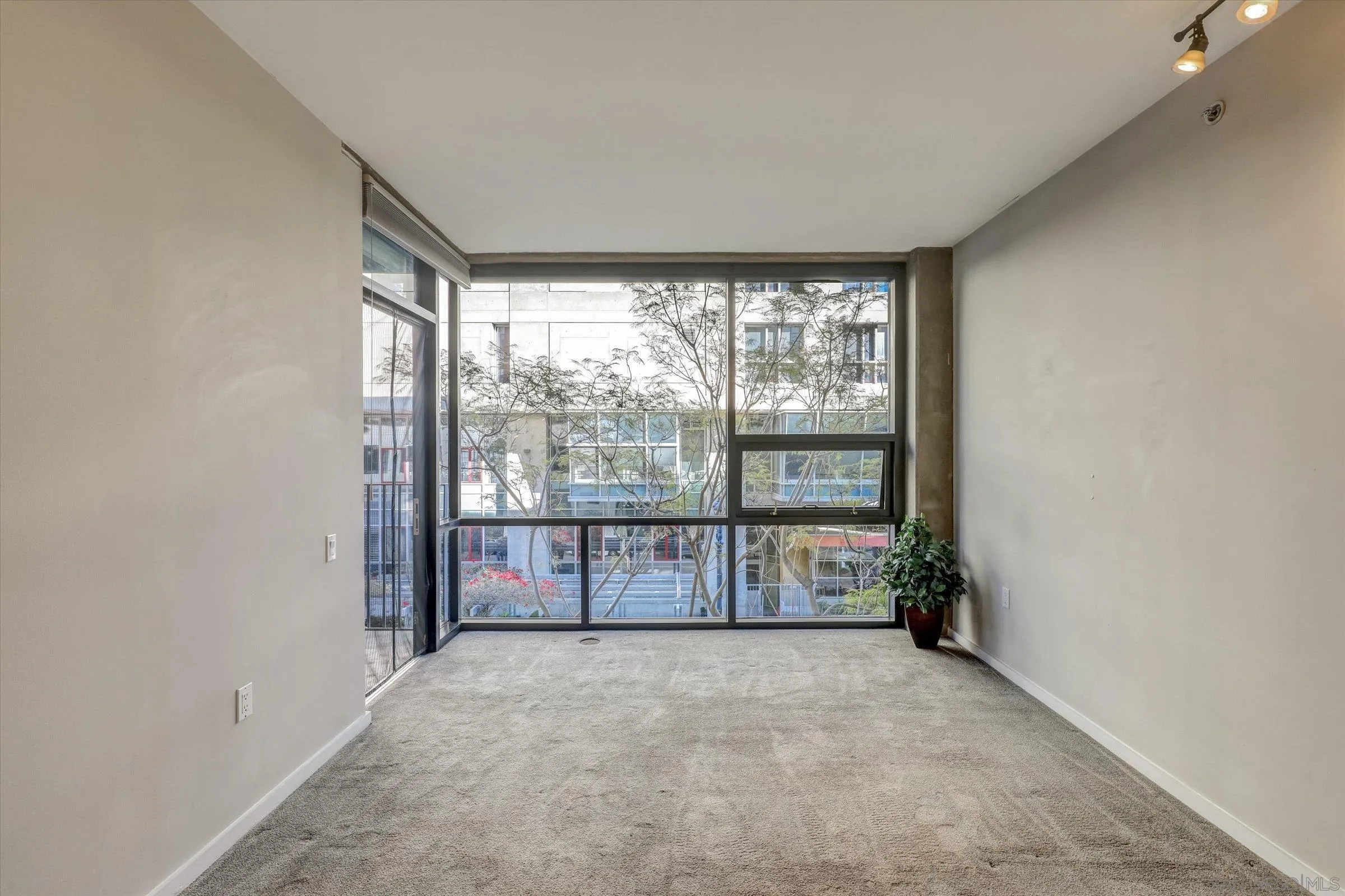 350 11Th Ave UNIT 323, San Diego, CA, 92101