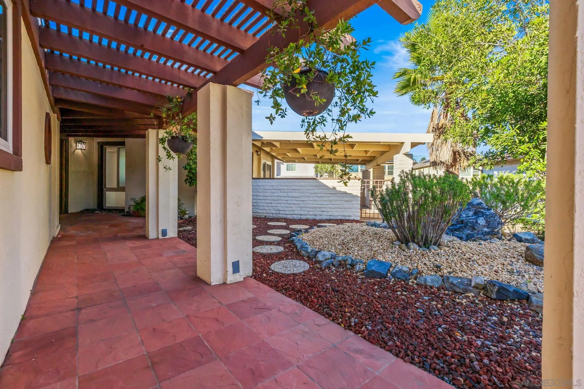 https://cdn.realtyfeed.com/cdn/127/260001583/5acb925d21e87ac9b1338afd9f9684f7.webp