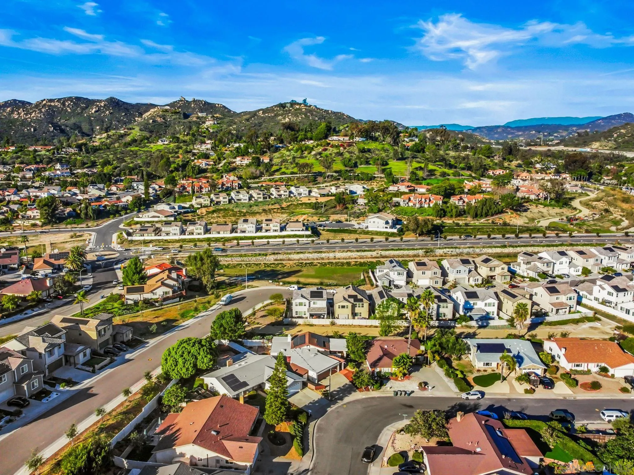 https://cdn.realtyfeed.com/cdn/127/260001583/abc0fba1fc8679bd938a4744595064cb.webp