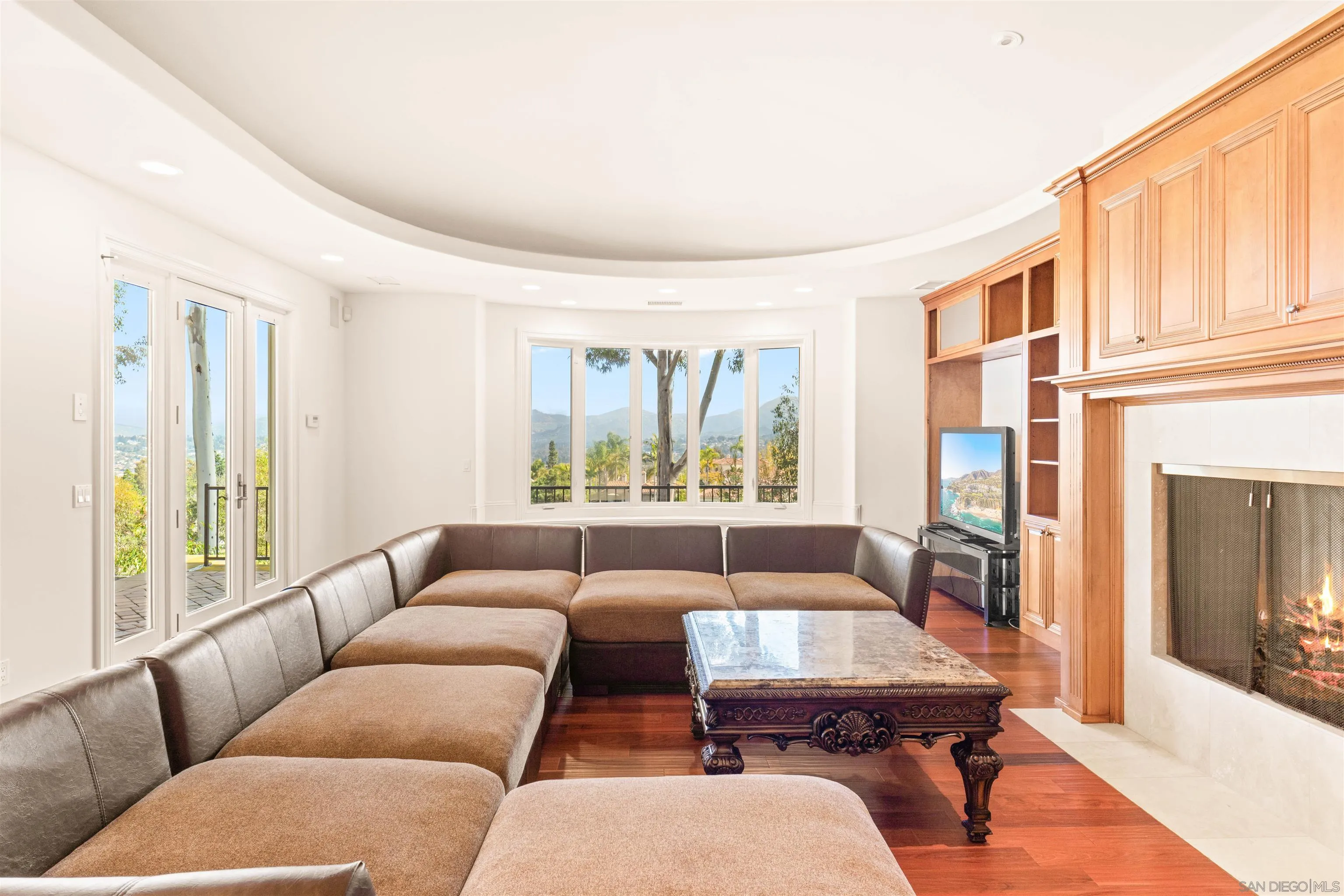 https://cdn.realtyfeed.com/cdn/127/260001585/3e59d6c85a1b1b2feb9b6130af5404c2.webp