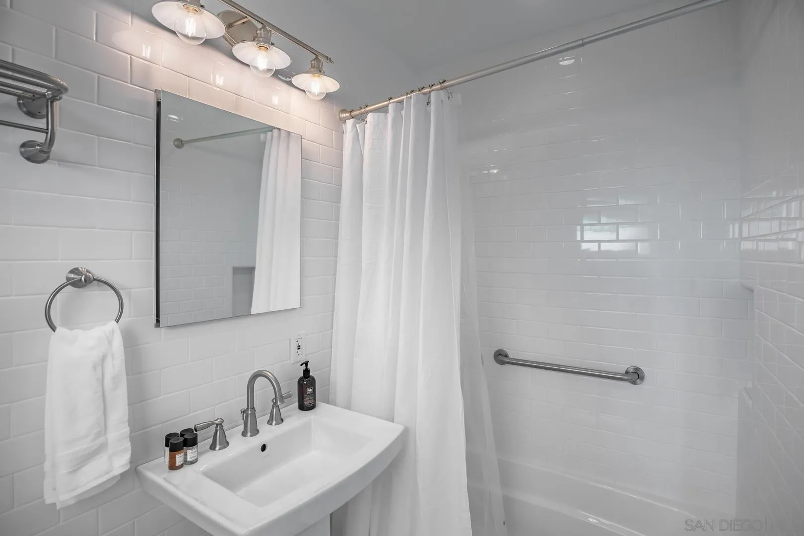 https://cdn.realtyfeed.com/cdn/127/260001589/69bed555646ad9cf08c300b5eca12f0a.webp