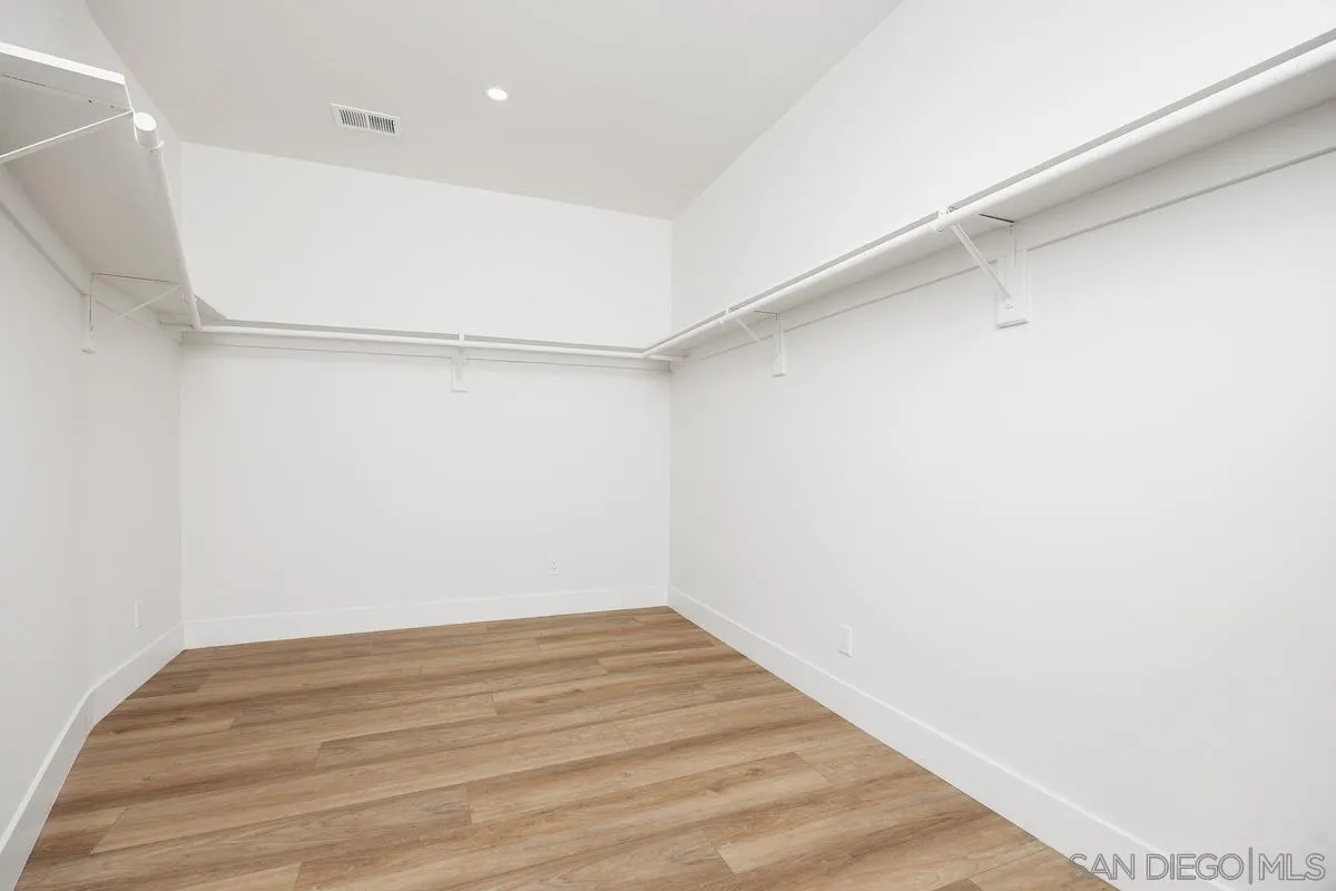 https://cdn.realtyfeed.com/cdn/127/260001590/86ef26dcf1cca455cf8f77c535366d89.webp