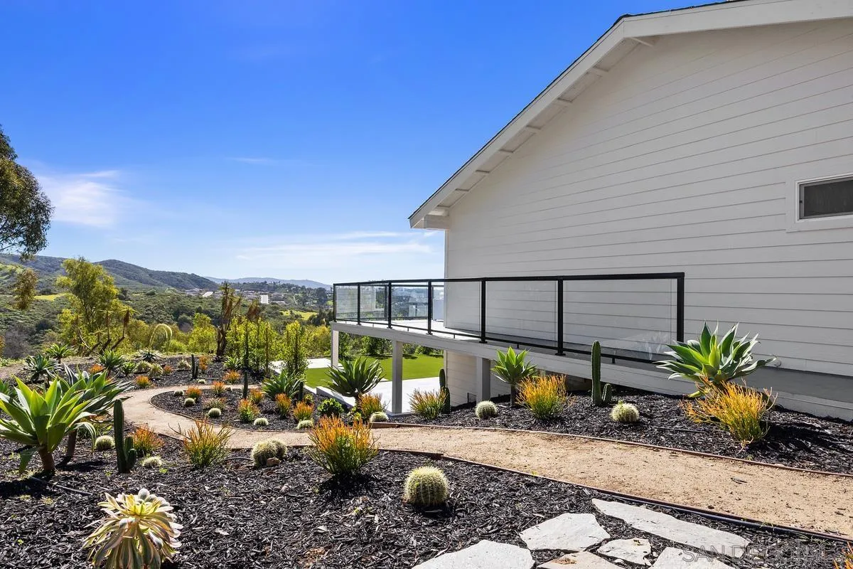 https://cdn.realtyfeed.com/cdn/127/260001590/c691bdad2af2904d68f4f18d6ccd2660.webp