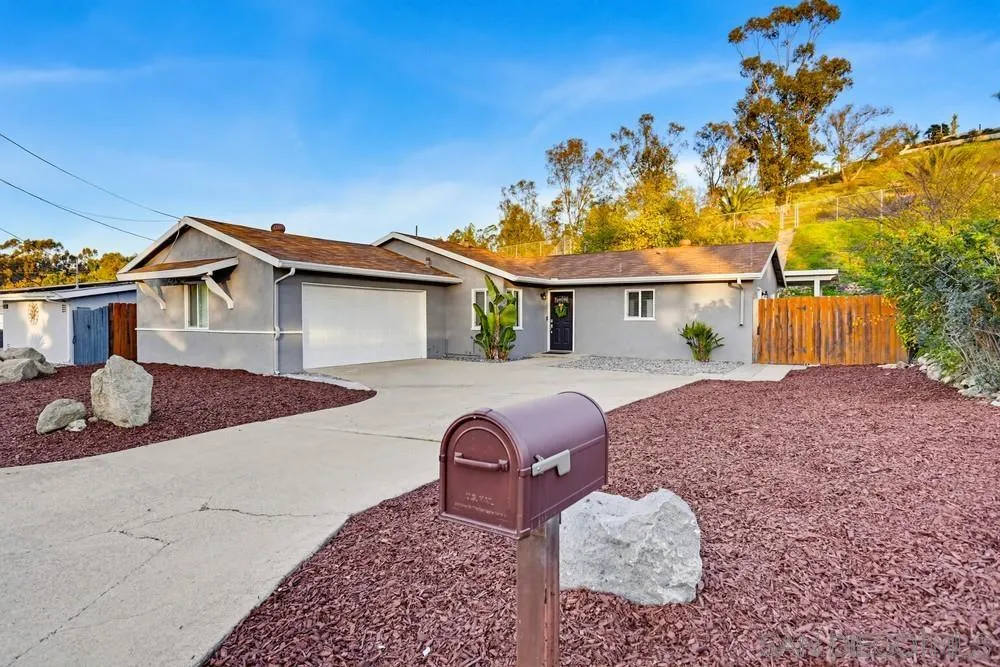 https://cdn.realtyfeed.com/cdn/127/260001591/89b5c93e503d4c524ce8dae9e1958d7c.webp