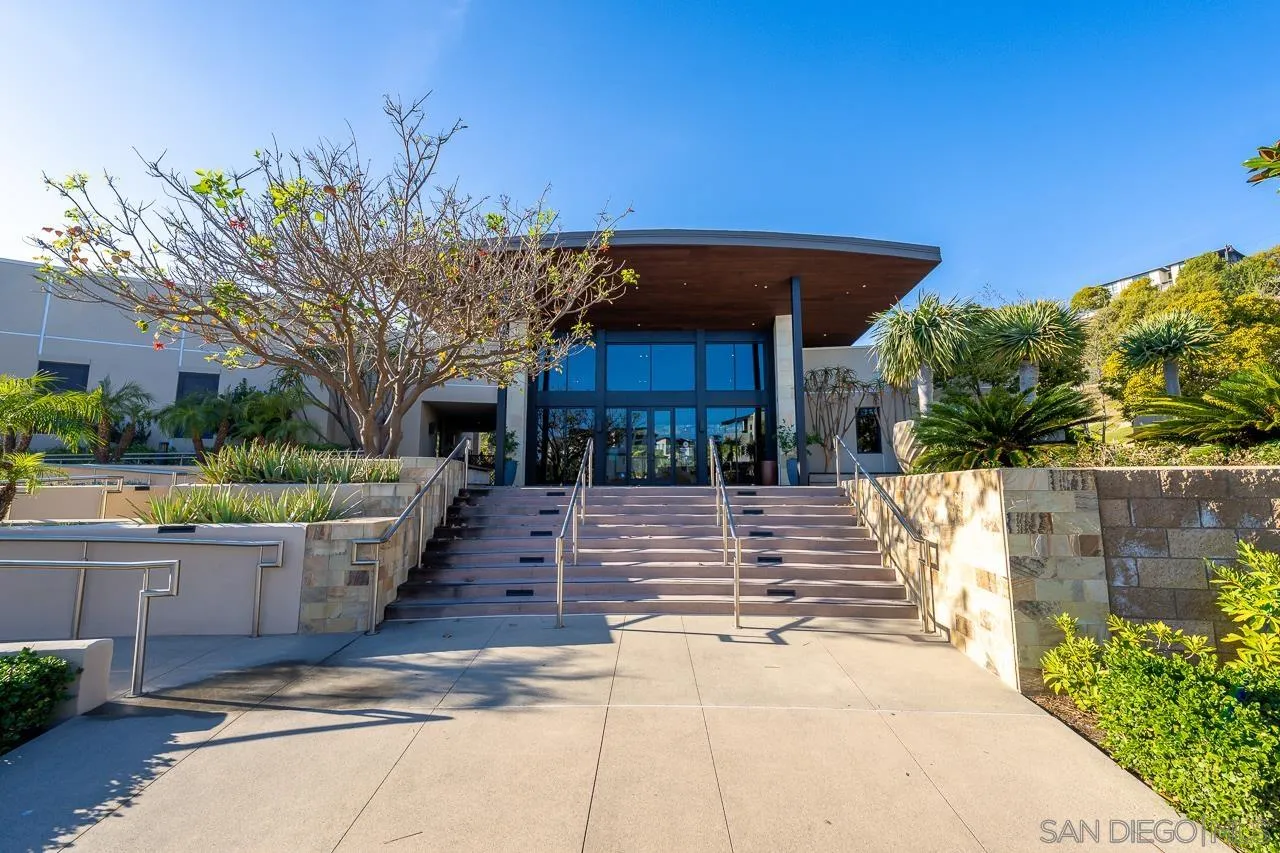 https://cdn.realtyfeed.com/cdn/127/260001592/0cd918dd4718363a01059549e1d54cb4.webp