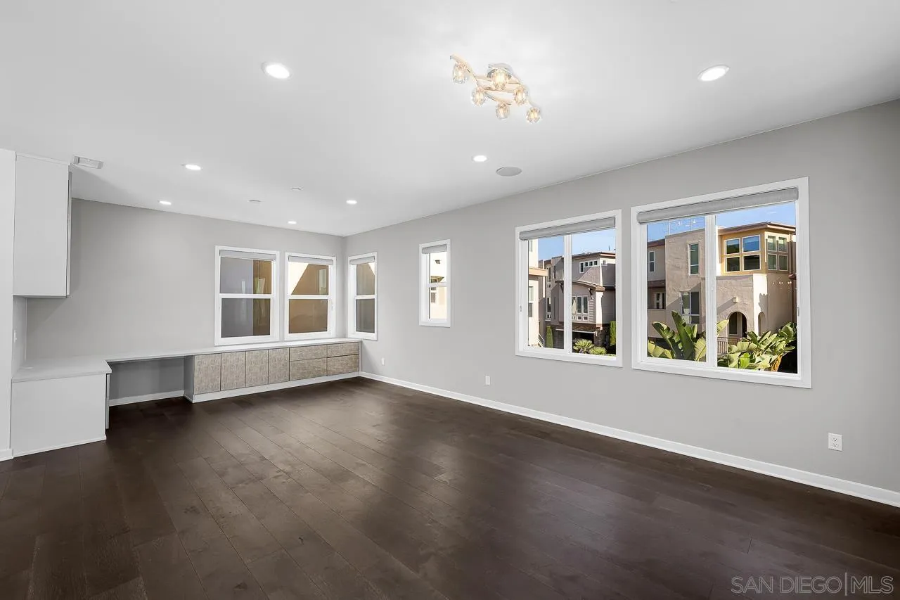 https://cdn.realtyfeed.com/cdn/127/260001592/3747cb844f6899fa37ab53b974eccb95.webp