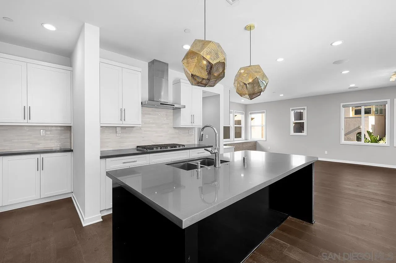 https://cdn.realtyfeed.com/cdn/127/260001592/6a24ea469256a29cfdf721911fbc28e7.webp