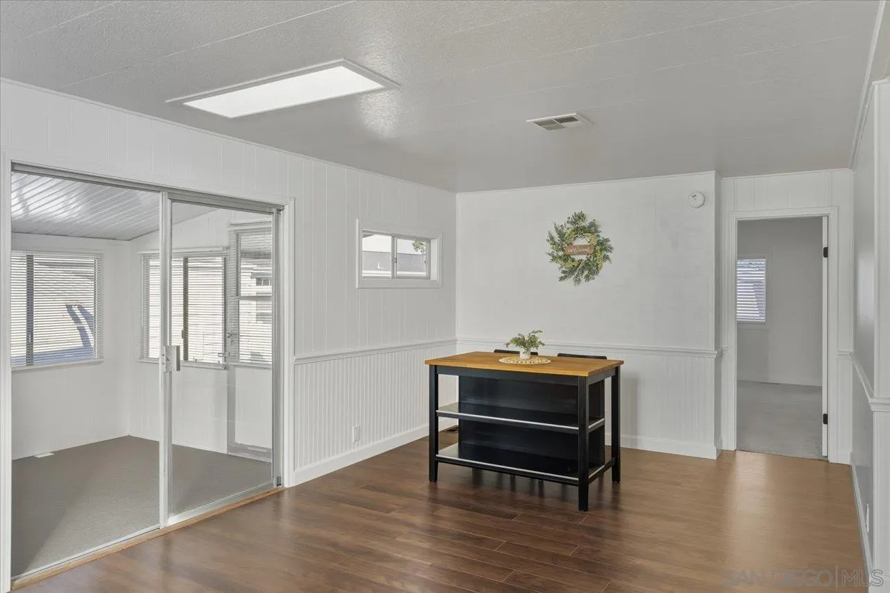 https://cdn.realtyfeed.com/cdn/127/260001594/5dc74524b261609f914c12b607538e81.webp