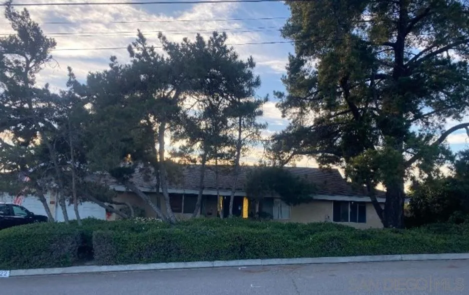 https://cdn.realtyfeed.com/cdn/127/260001595/61f26bf05e53bb29ff32502a50f75ded.webp