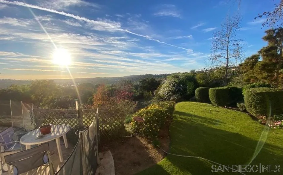 https://cdn.realtyfeed.com/cdn/127/260001595/948338243f699923151b75ffcb211f89.webp