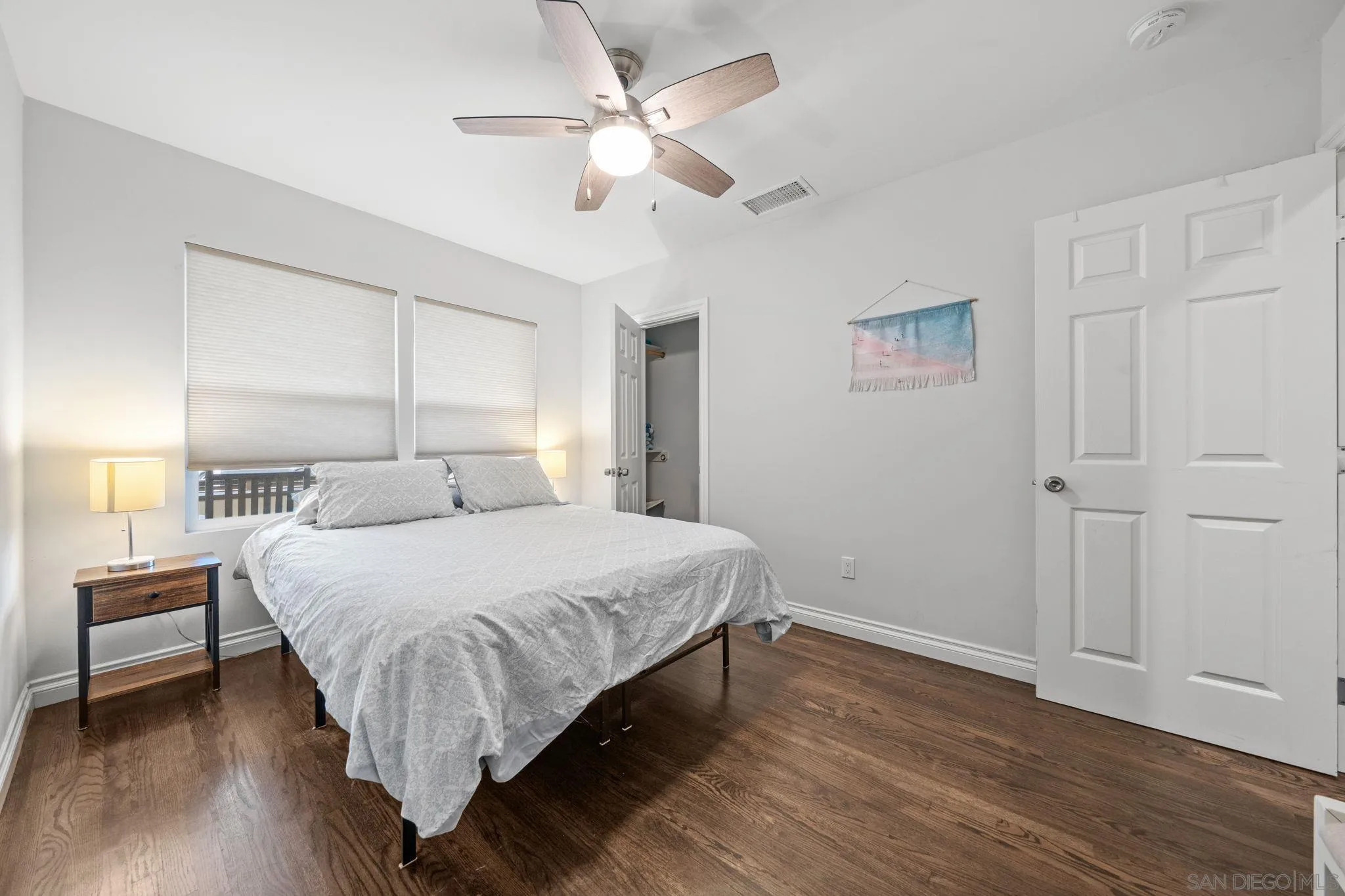 https://cdn.realtyfeed.com/cdn/127/260001596/2e6150f76043d78f7d9e177cae5414bf.webp