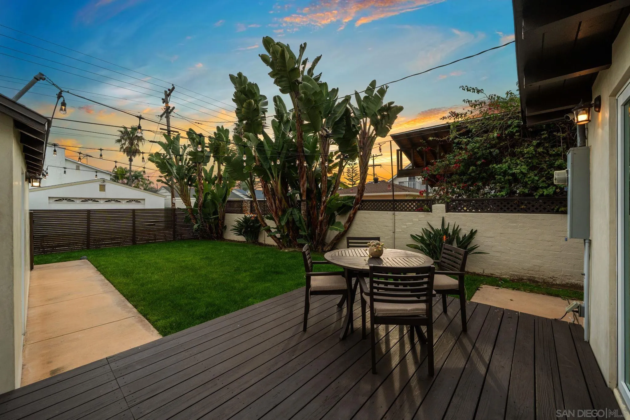 https://cdn.realtyfeed.com/cdn/127/260001596/3035f6442fb92170a25735134e4a7249.webp